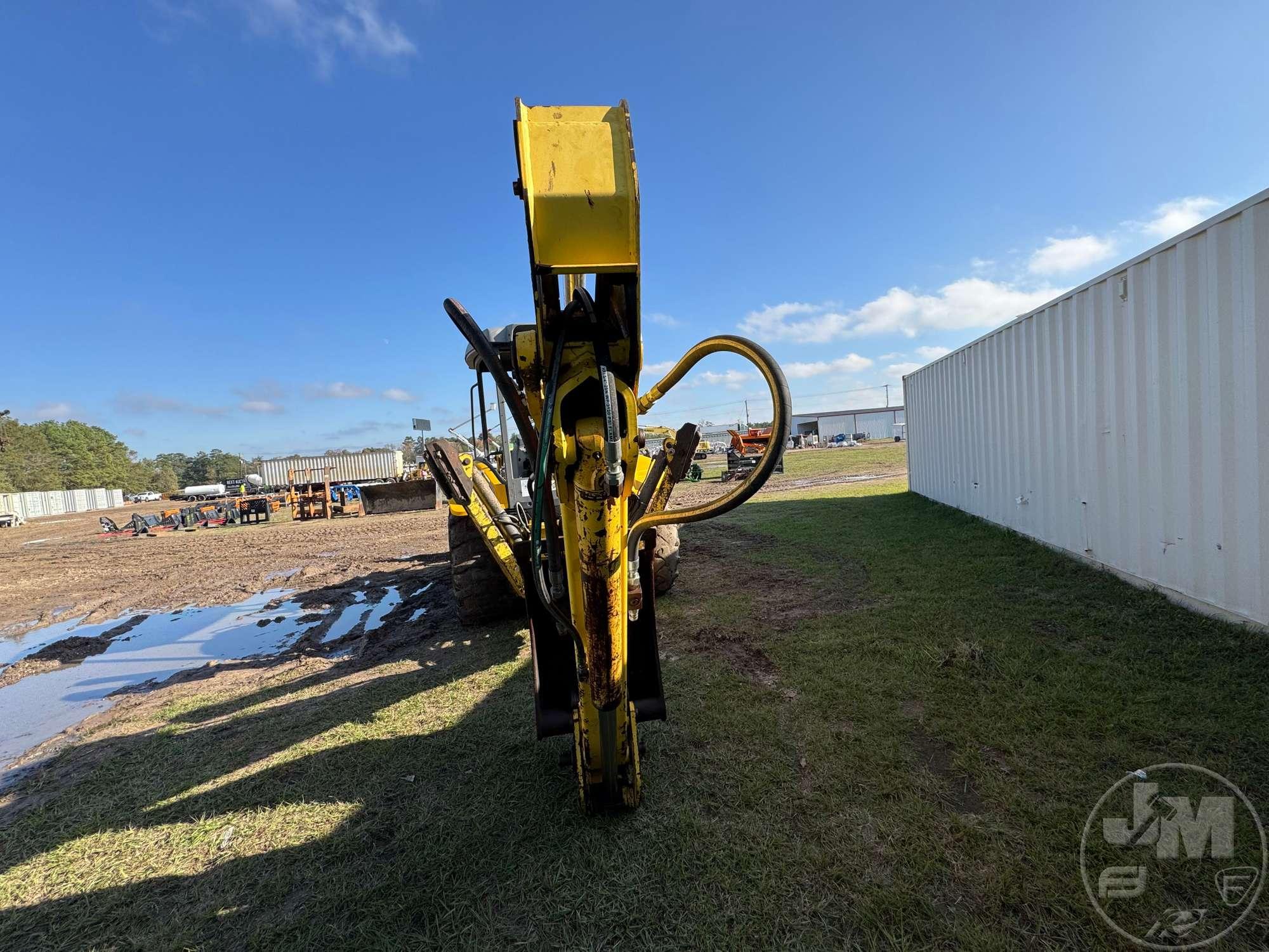 NEW HOLLAND B95-699800081 LOADER BACKHOE SN: 031060551