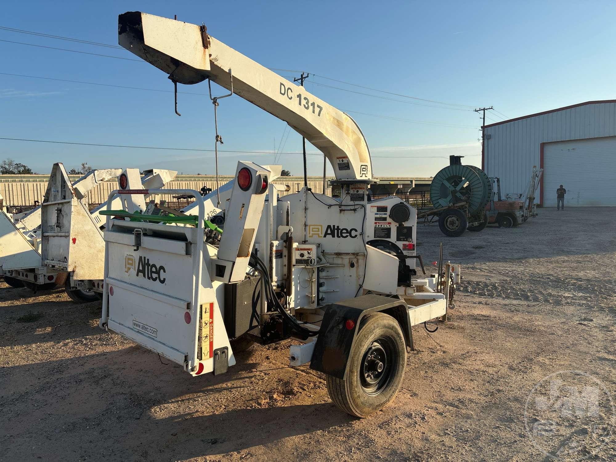2014 ALTEC DC1317 PORTABLE SN: 5WDS41513EC200303 CHIPPER