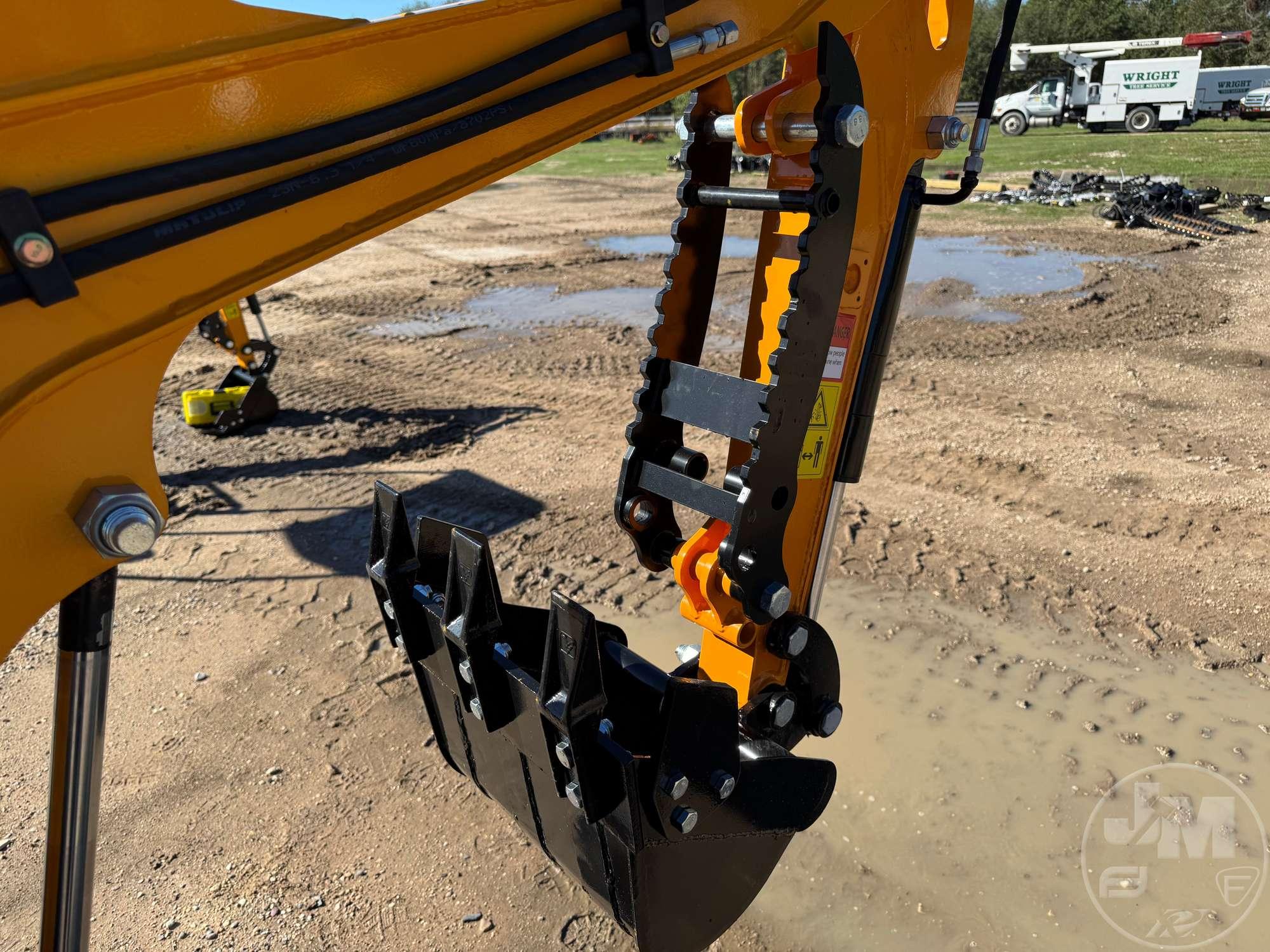 UNUSED 2024 MIVA VA13C MINI EXCAVATOR SN: VA13C2409136
