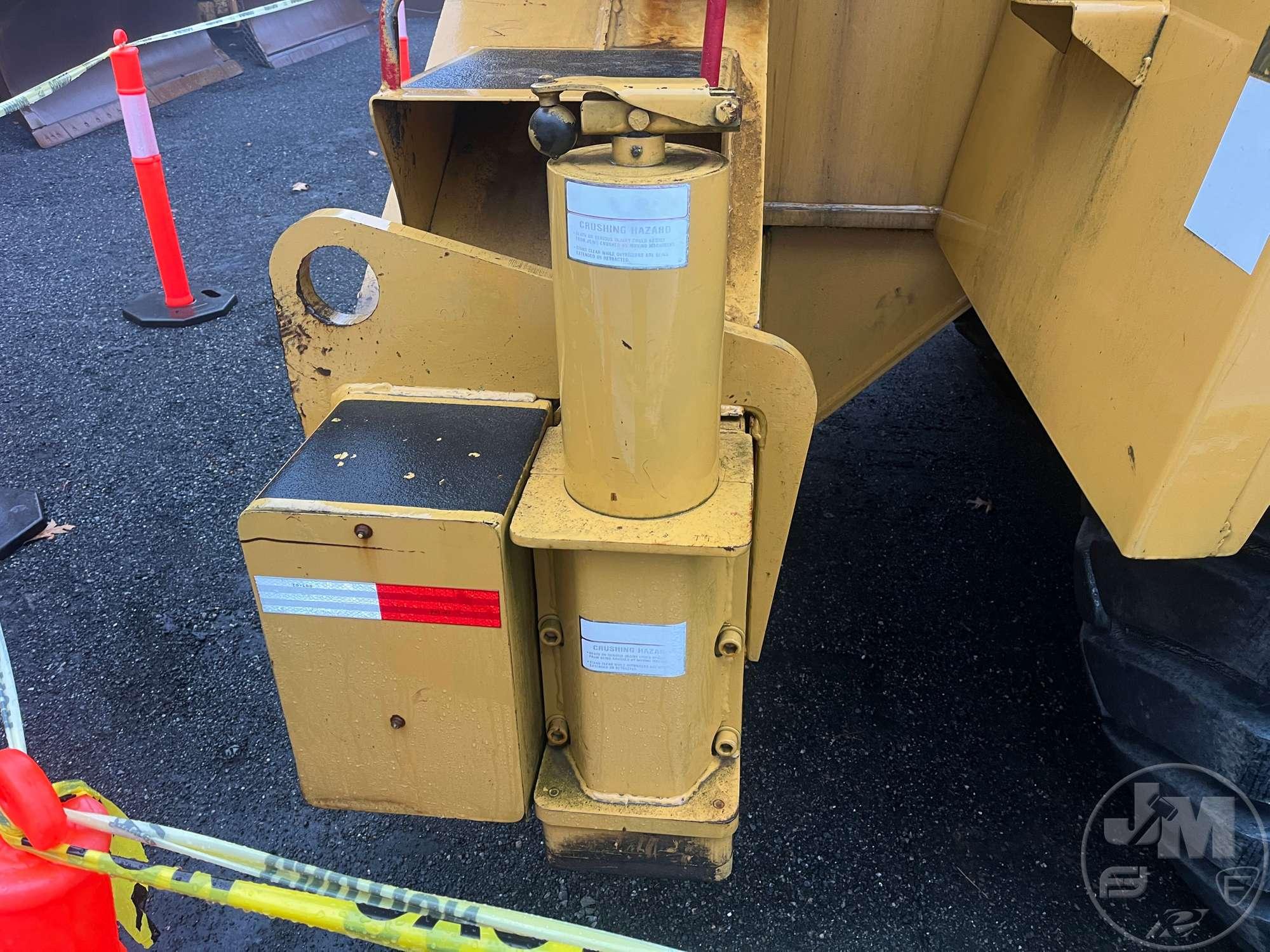 1984 GROVE RT735 ROUGH TERRAIN CRANE SN: 67533