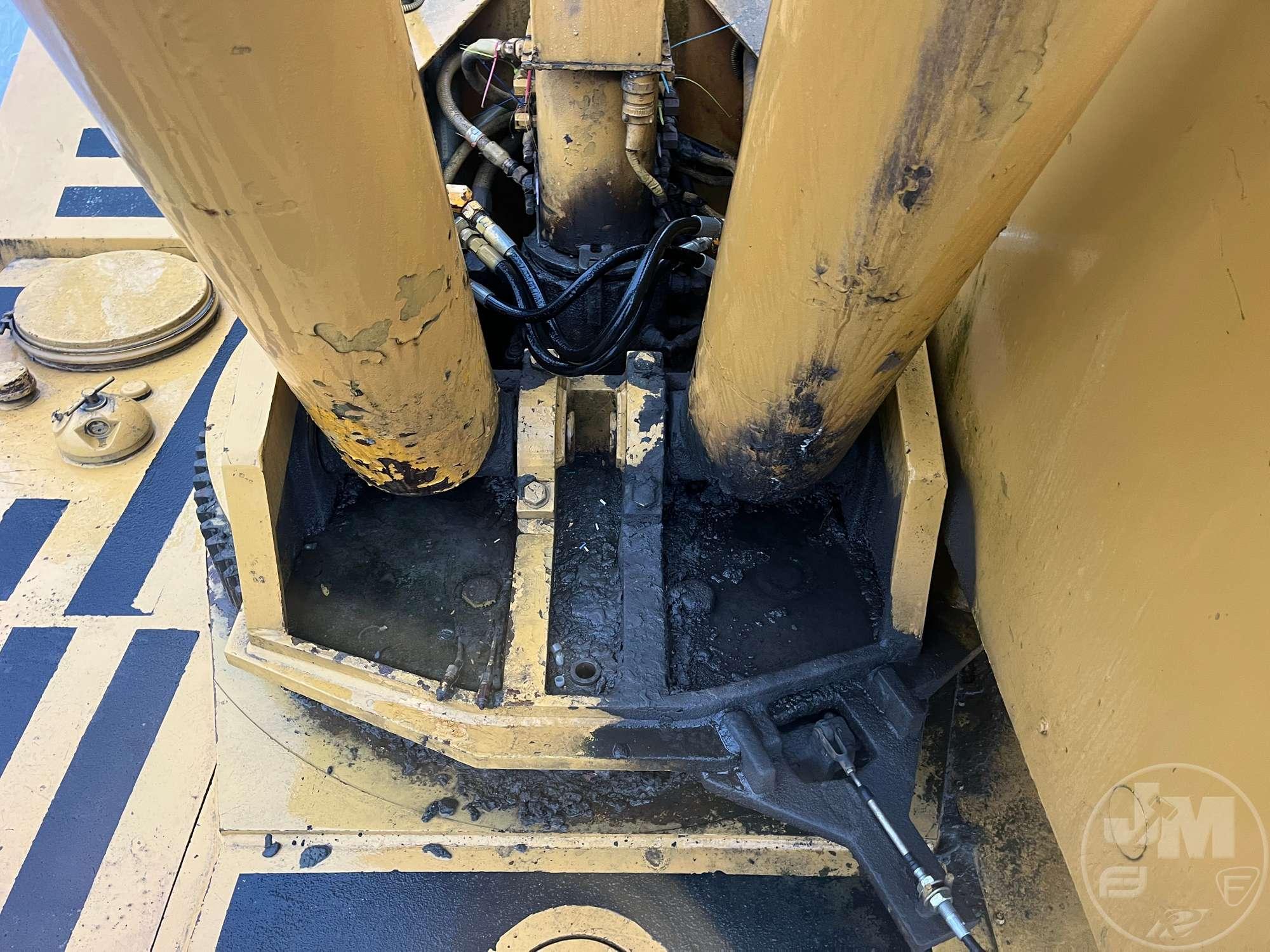 1984 GROVE RT735 ROUGH TERRAIN CRANE SN: 67533