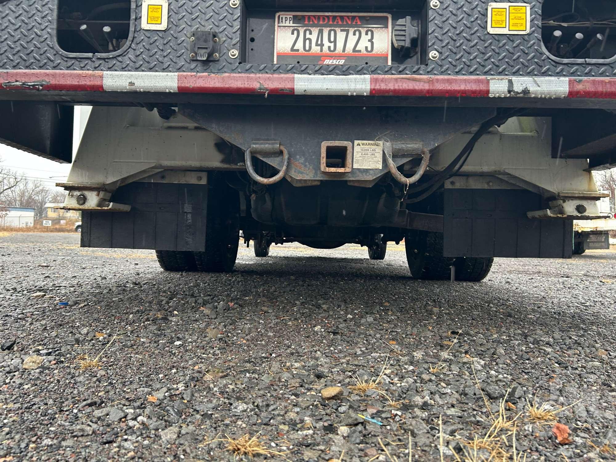 2017 RAM 5500 HEAVY DUTY MATERIAL HANDLING BUCKET TRUCK DURALIFT  VIN: 3C7WRNBLXHG727757