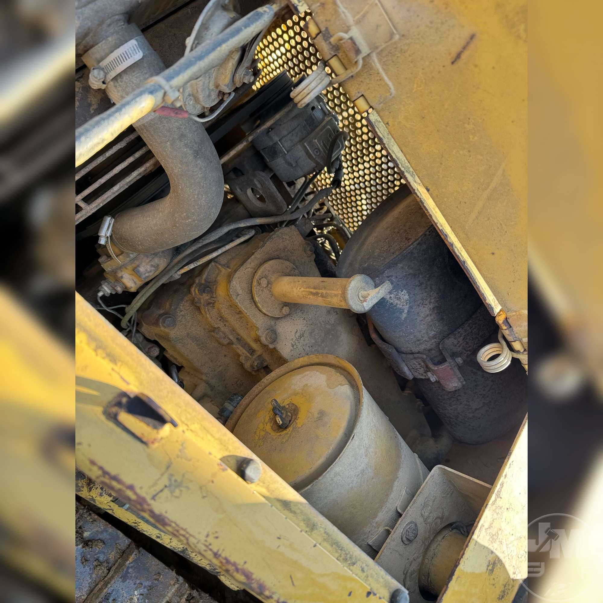1993 CATERPILLAR D3C CRAWLER TRACTOR SN: 4HJ00879