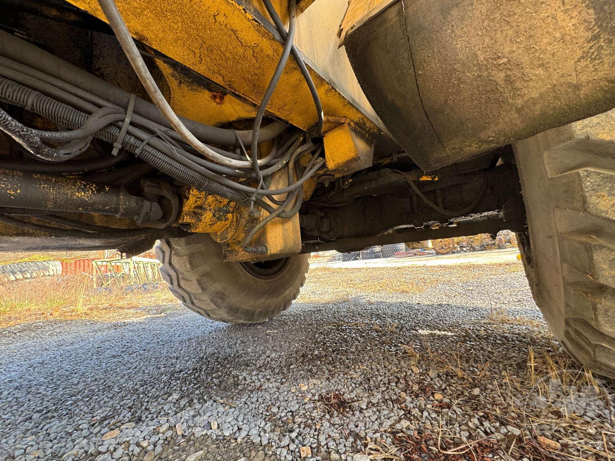 GROVE RT-740B ROUGH TERRAIN CRANE SN: 70145