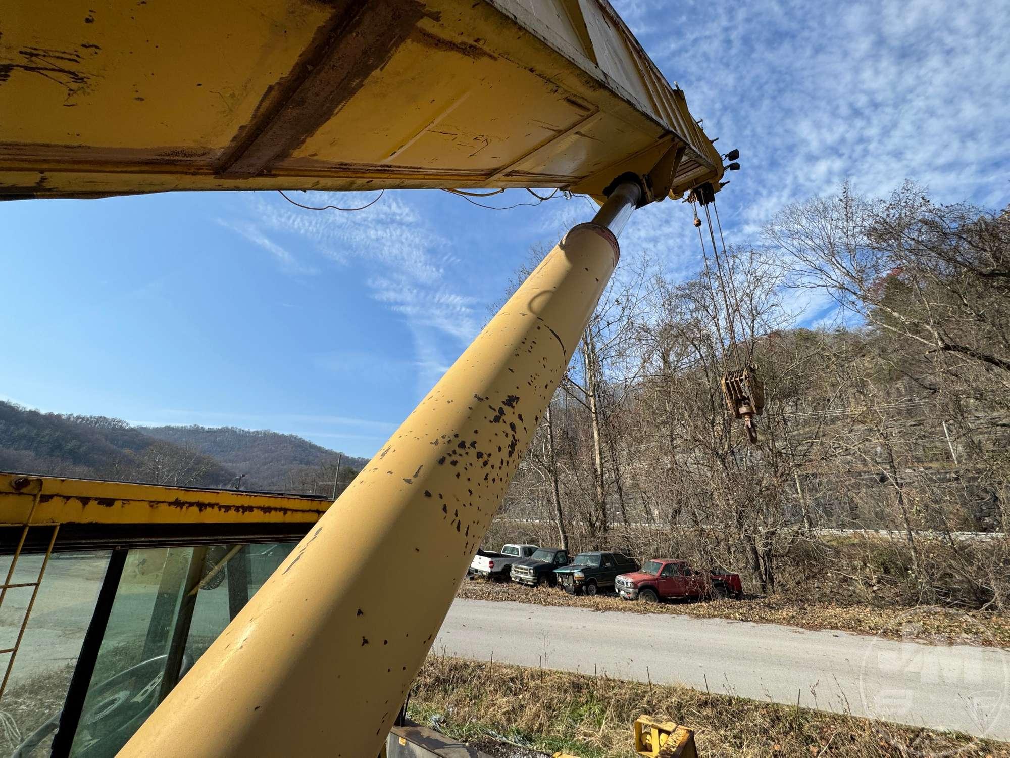 GROVE RT-740B ROUGH TERRAIN CRANE SN: 70145