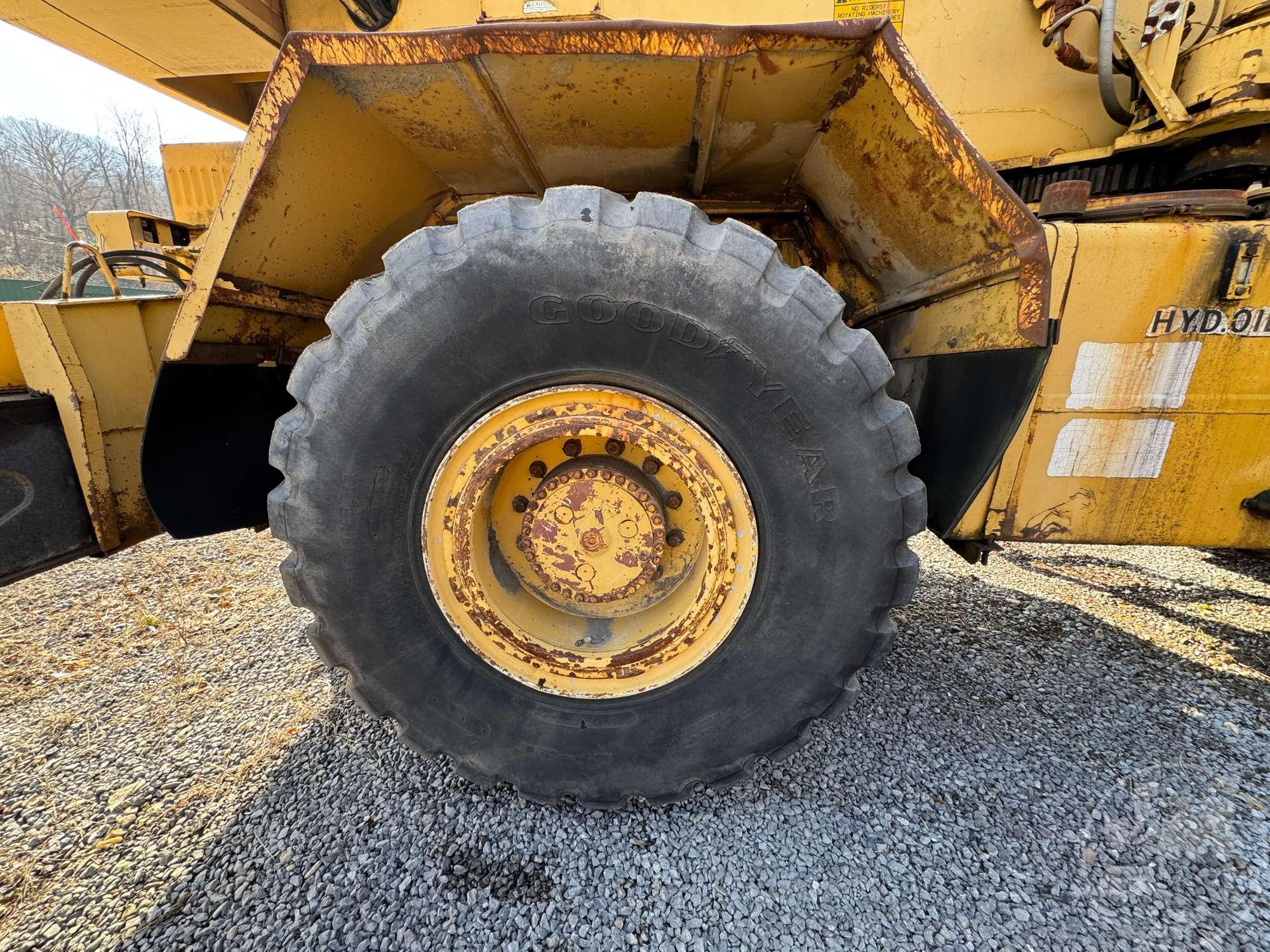GROVE RT-740B ROUGH TERRAIN CRANE SN: 70145