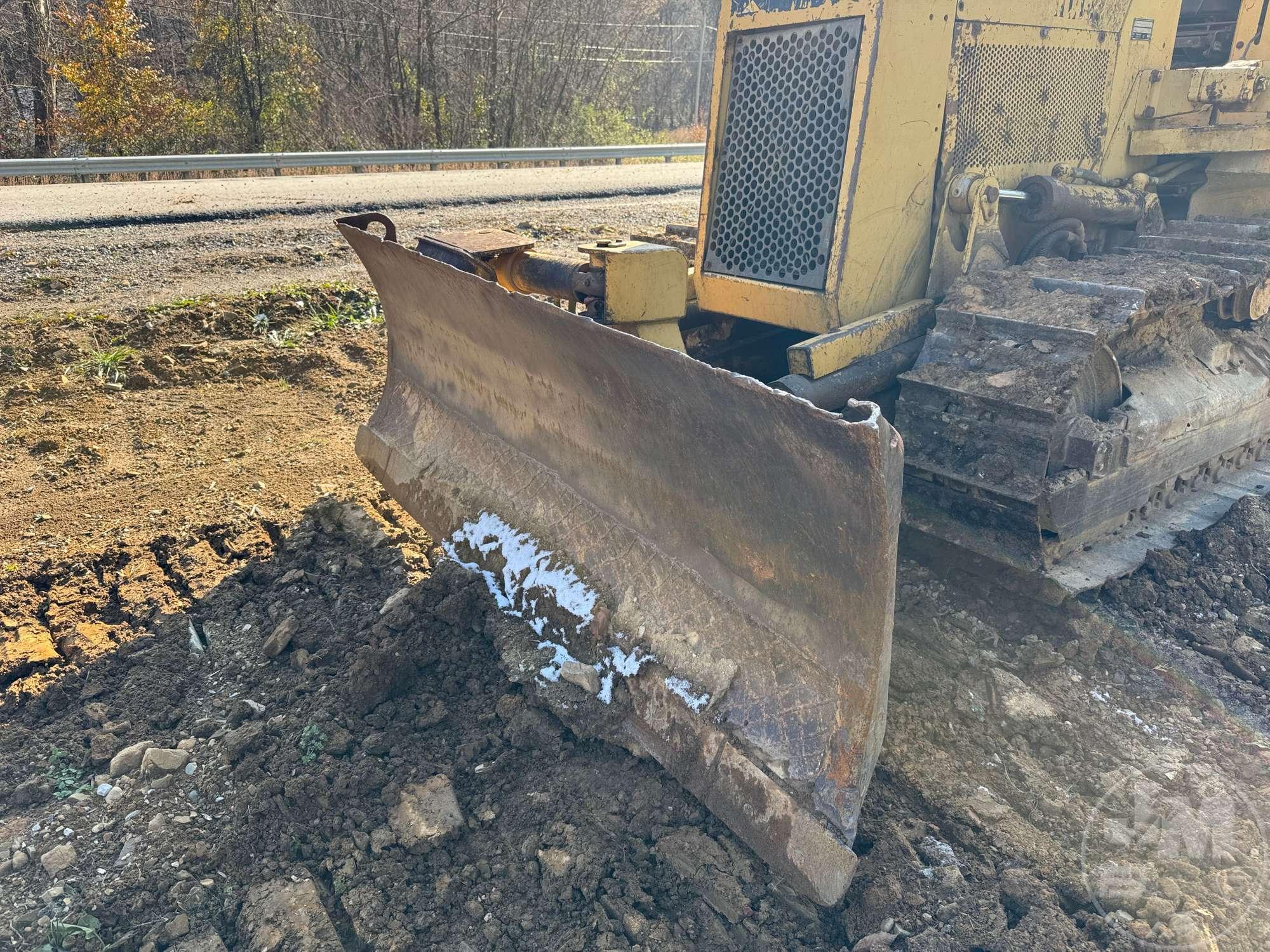 1993 CATERPILLAR D3C CRAWLER TRACTOR SN: 4HJ00879