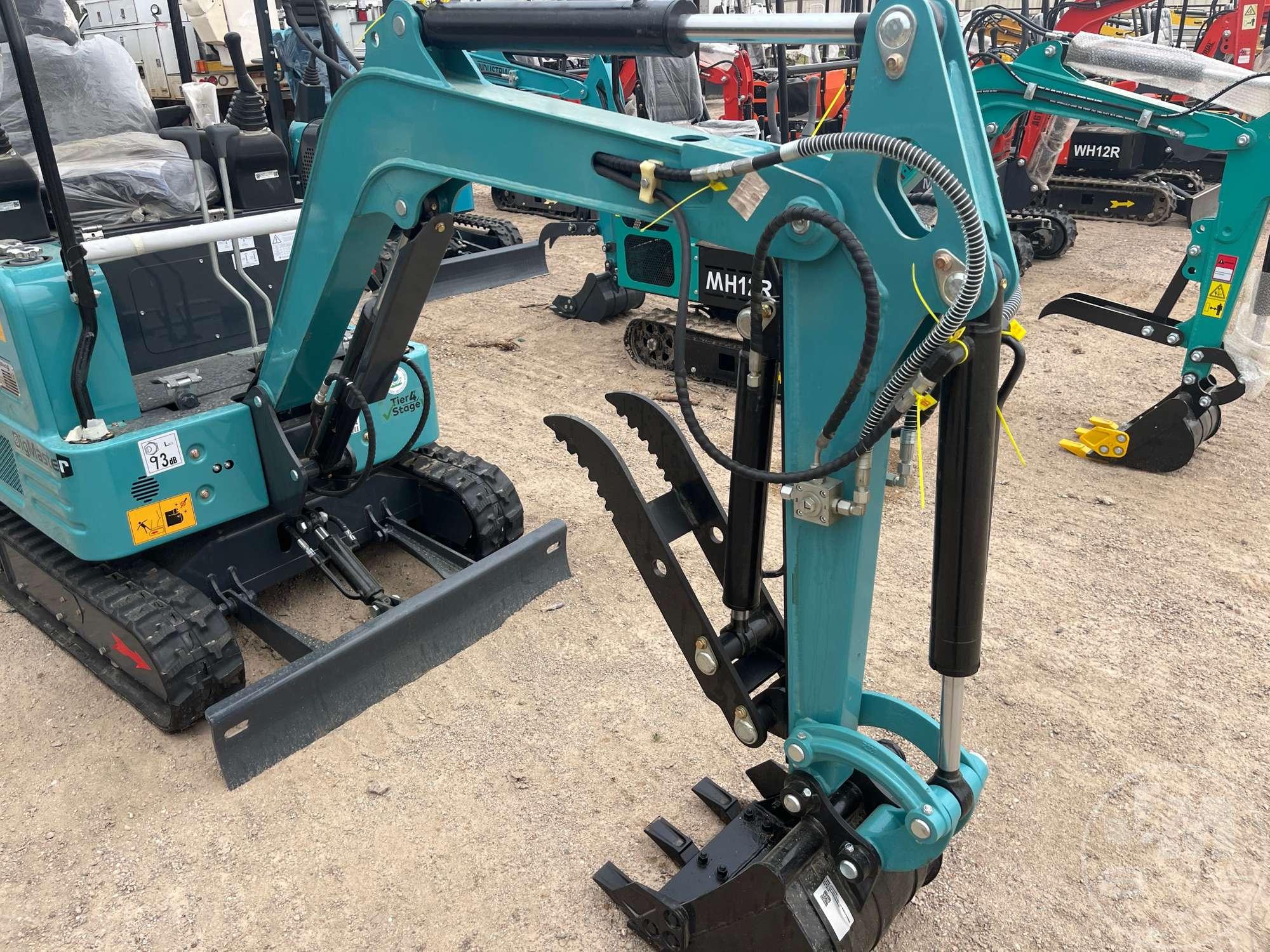 UNUSED 2024 DIGMASTER DM200 MINI EXCAVATOR SN: DM24101607
