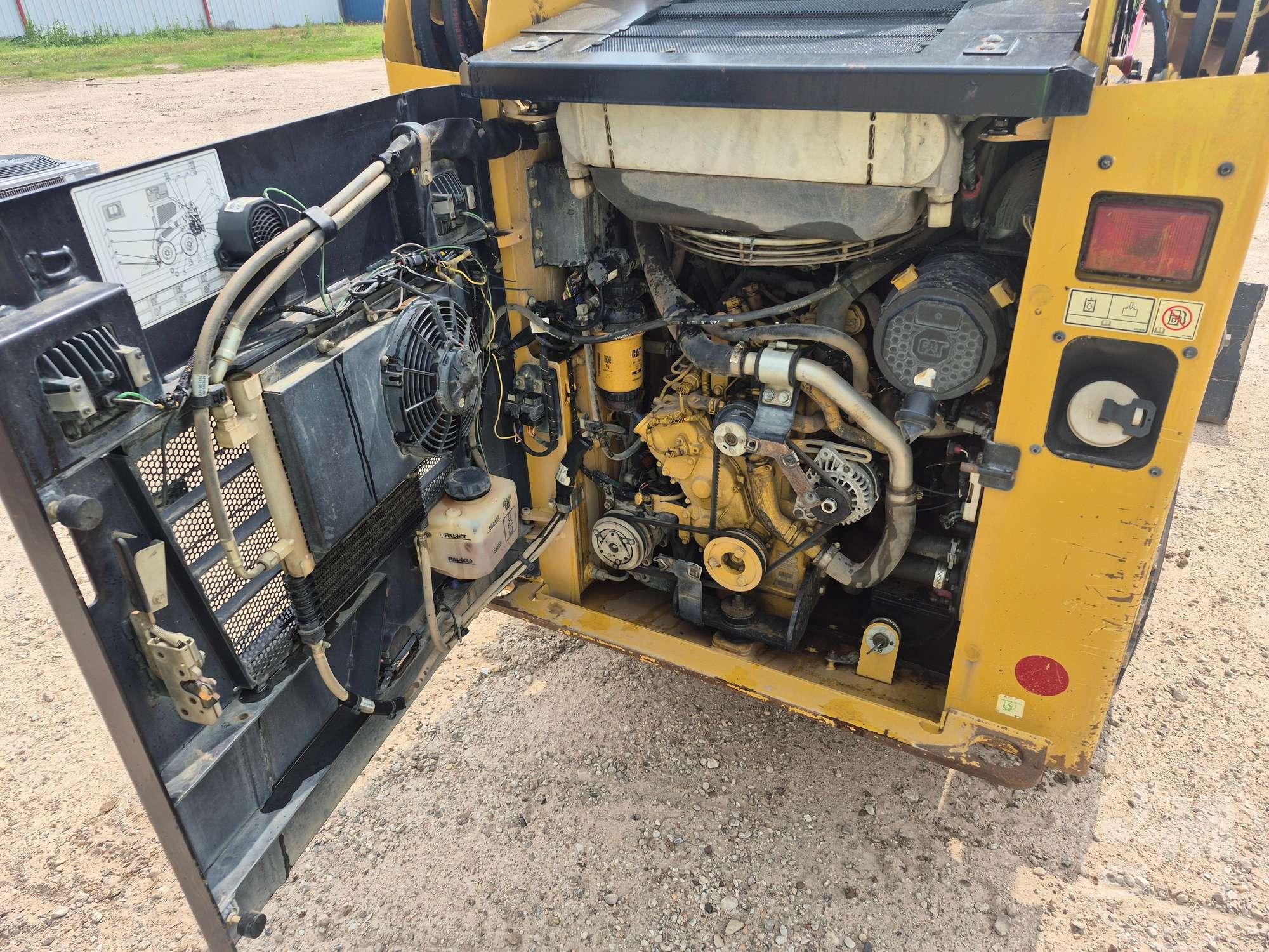 2021 CATERPILLAR 226D SKID STEER LOADER SN: CAT0226DHEK500311