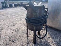 SAND BLASTING POT