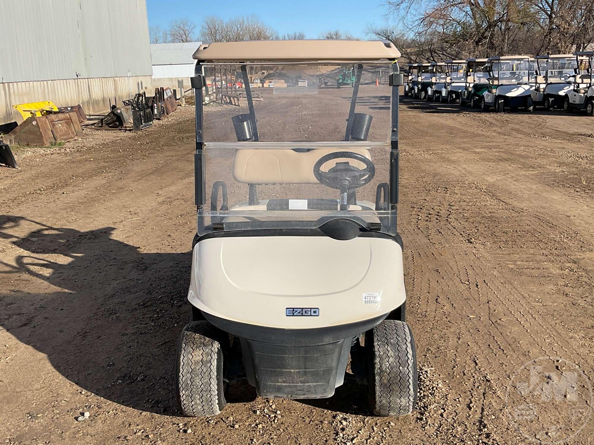 2018 EZ GO RXV 5470986