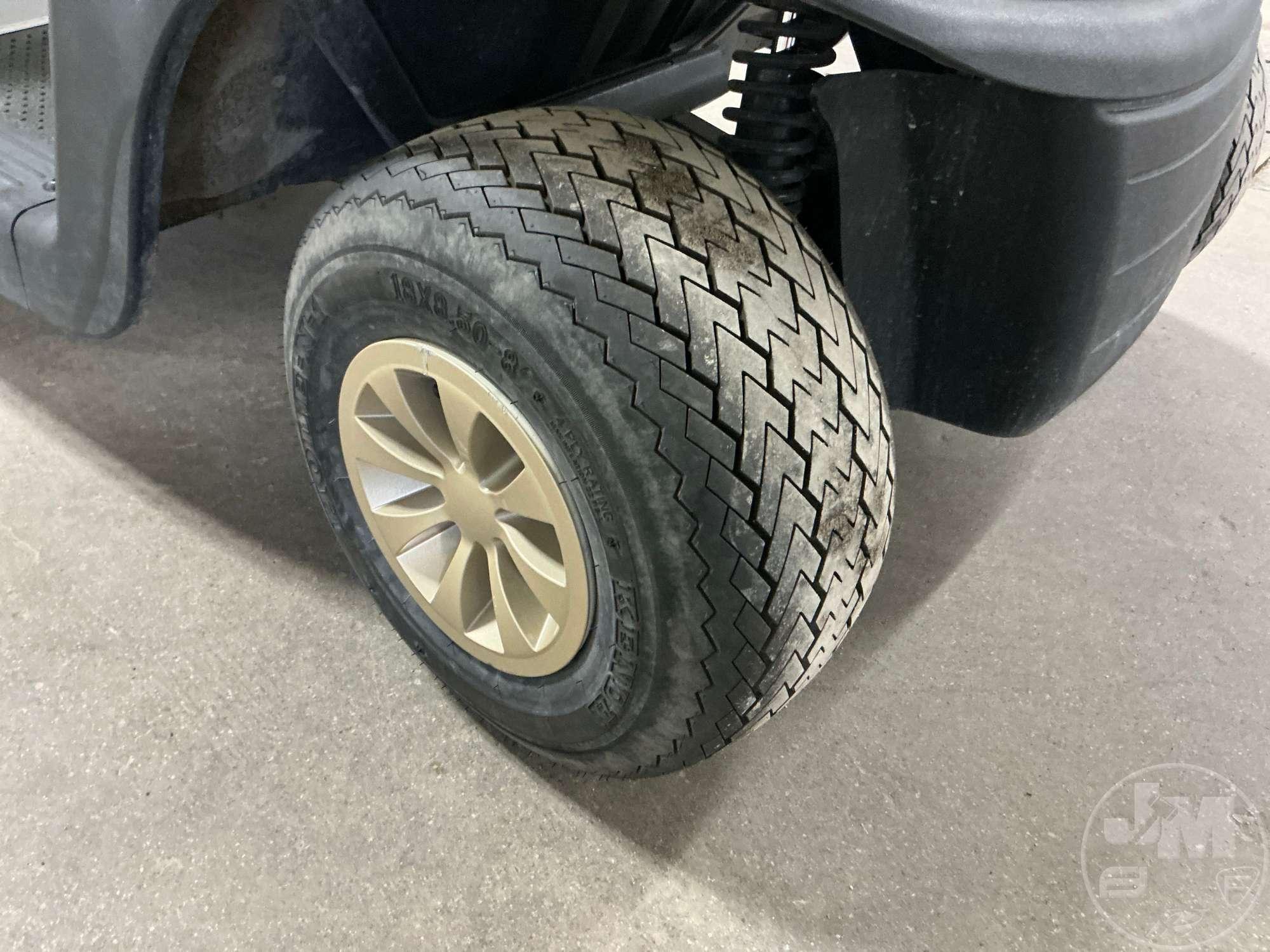2019 EZ GO RXV 5505996