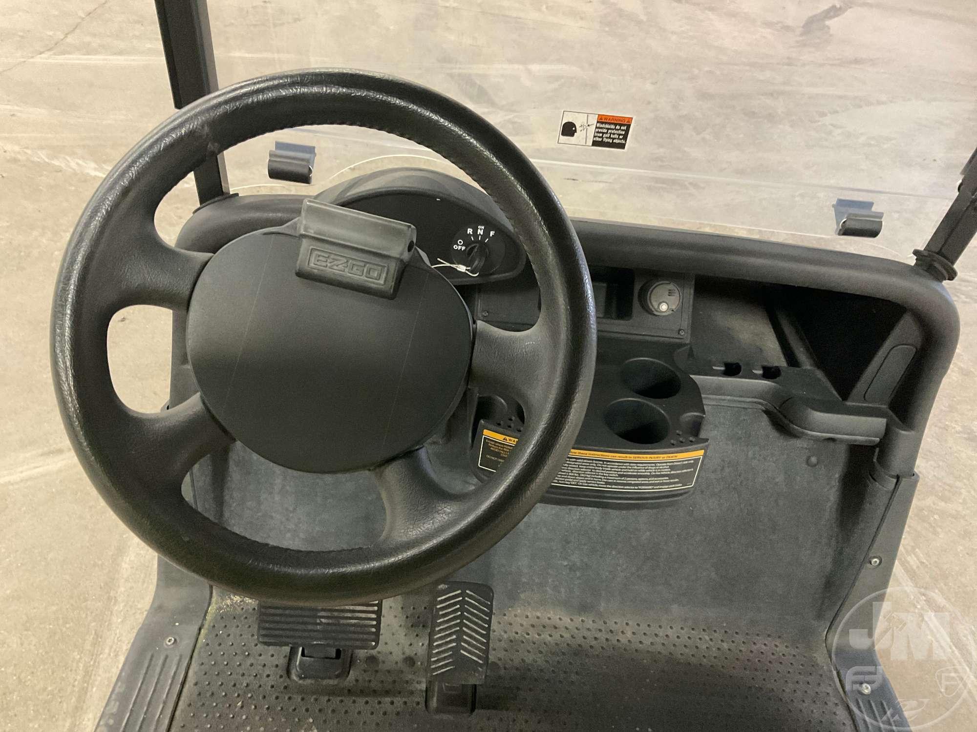 2018 EZ GO RXV 5470987
