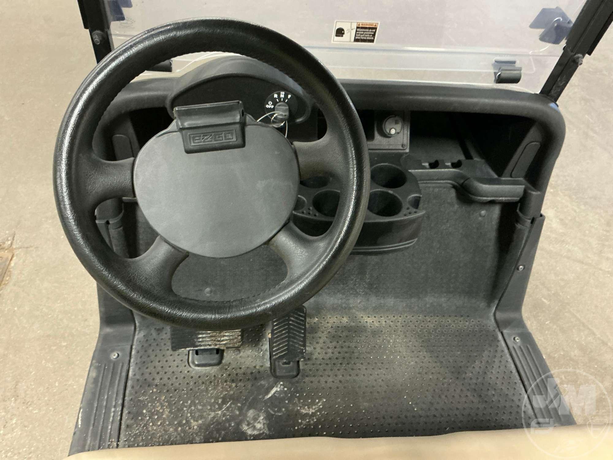 2018 EZ GO RXV 5470286