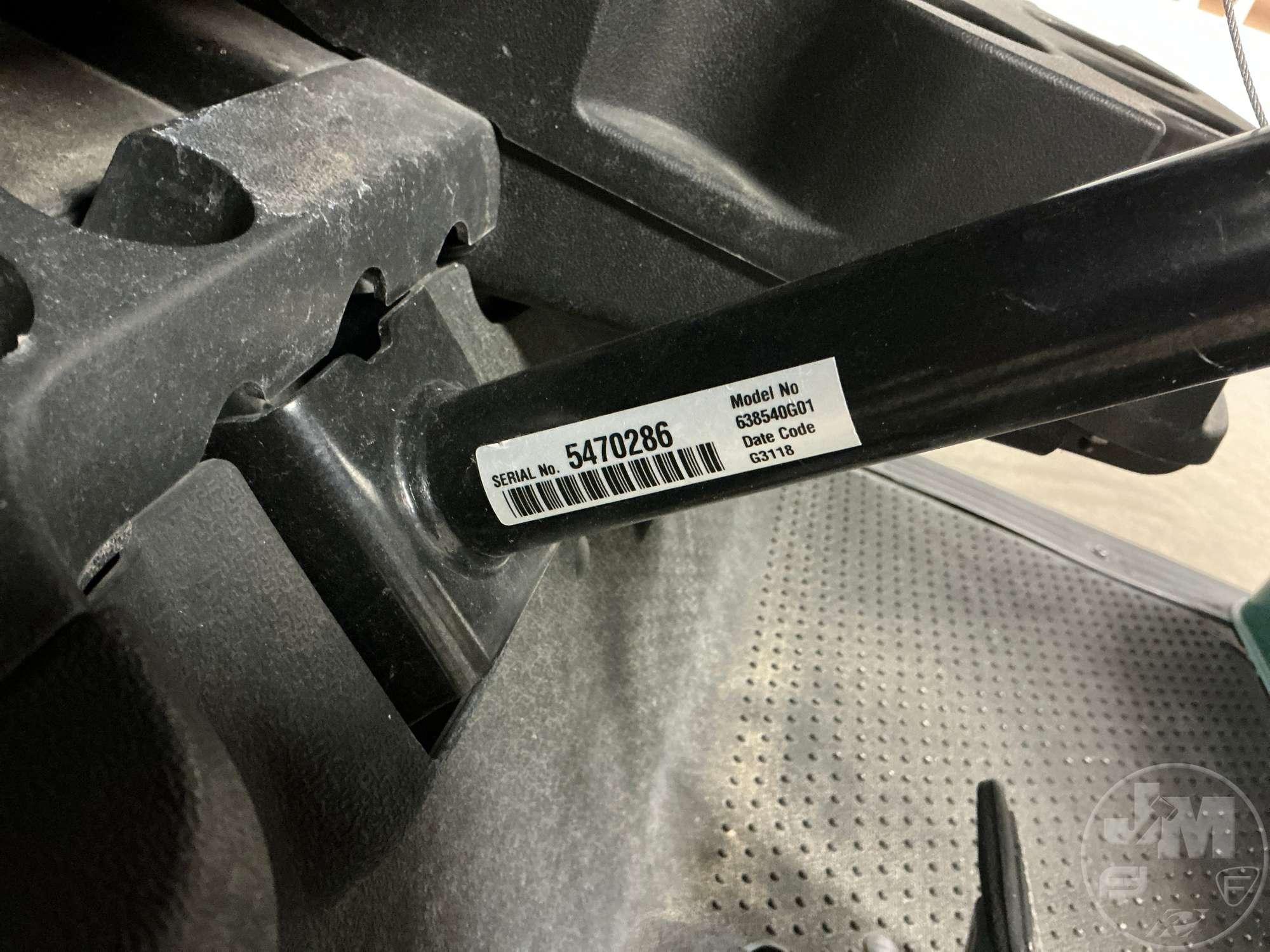 2018 EZ GO RXV 5470286