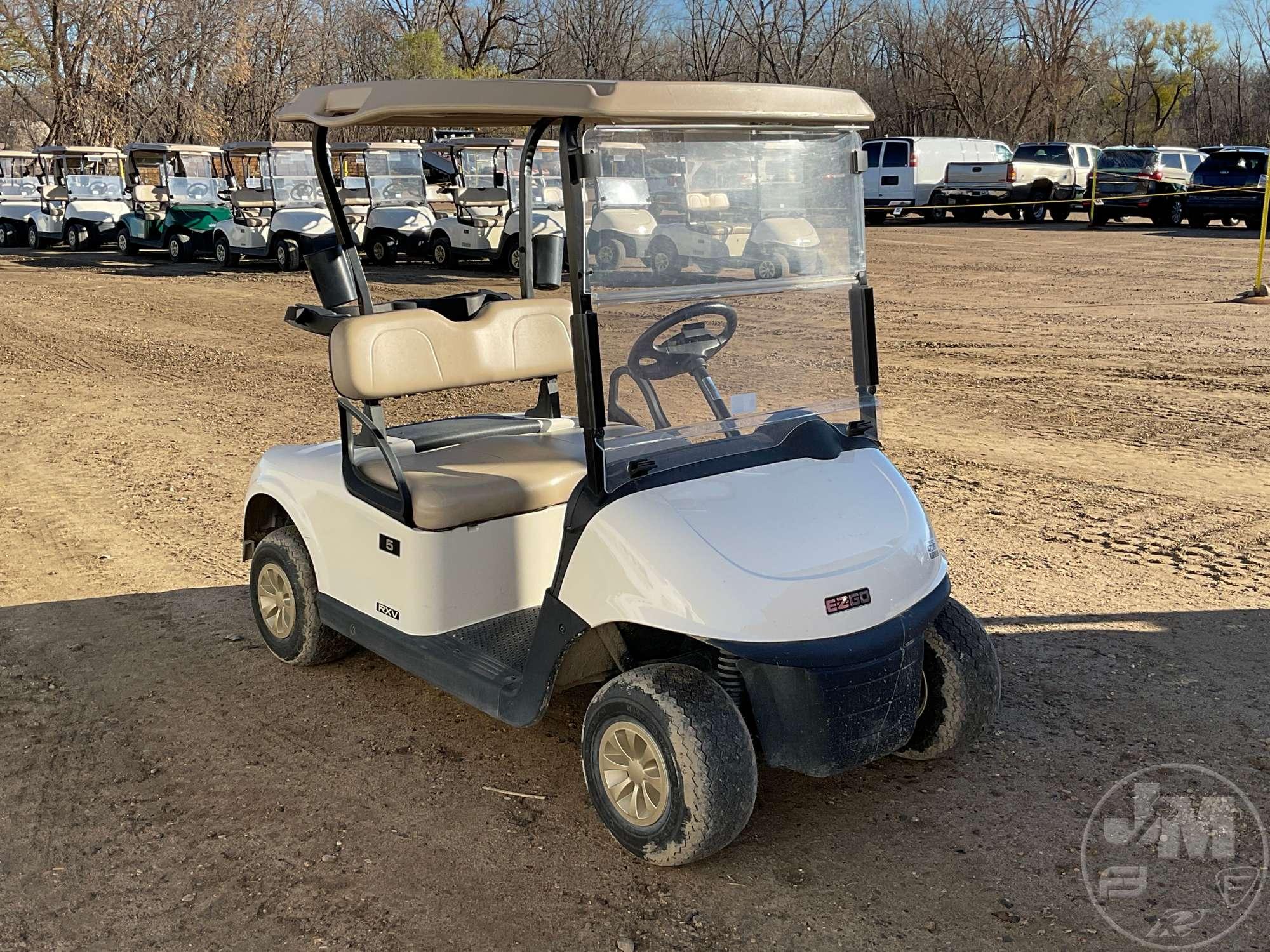 2019 EZ GO RXV 5506173