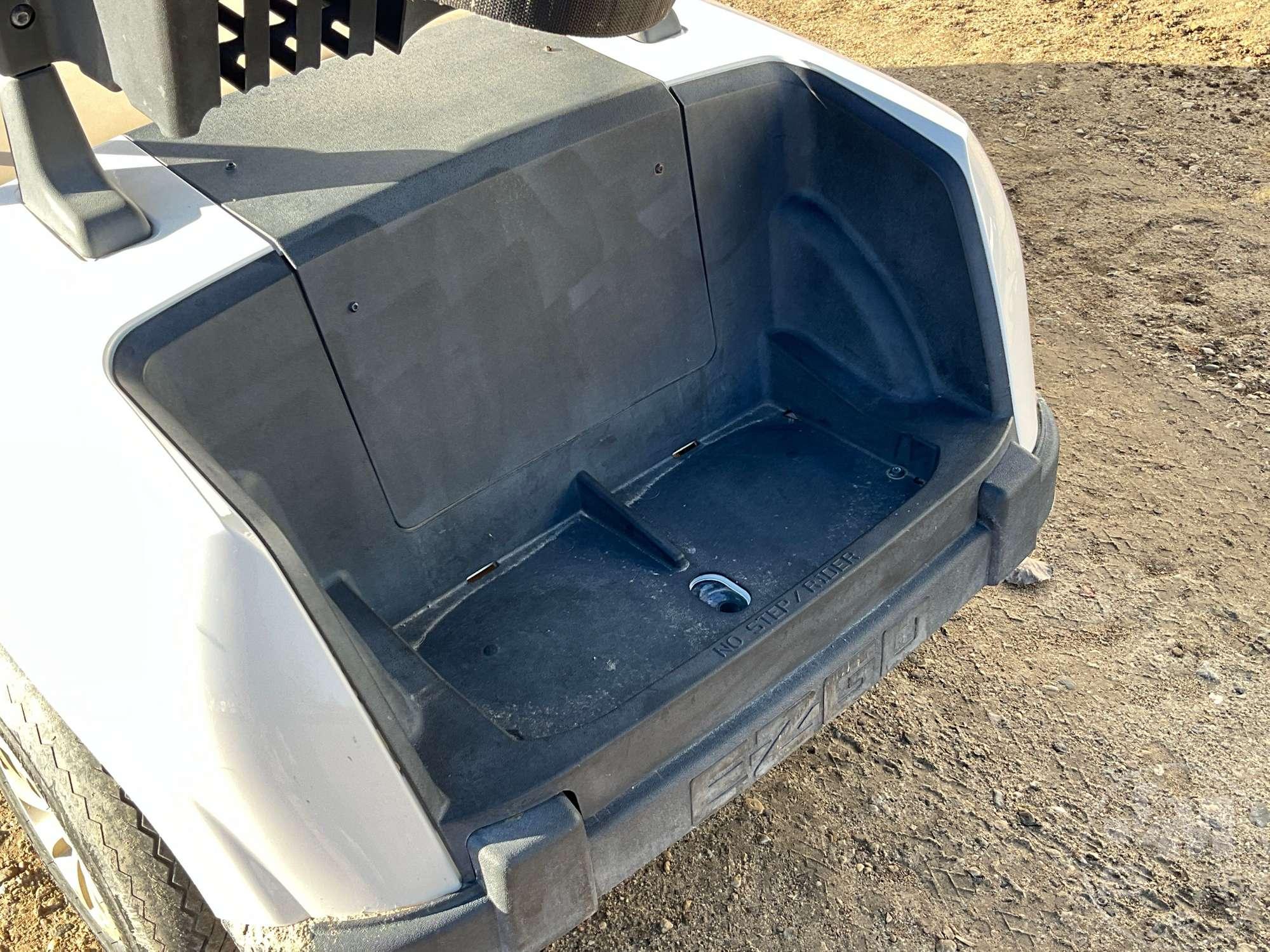 2019 EZ GO RXV 5506173
