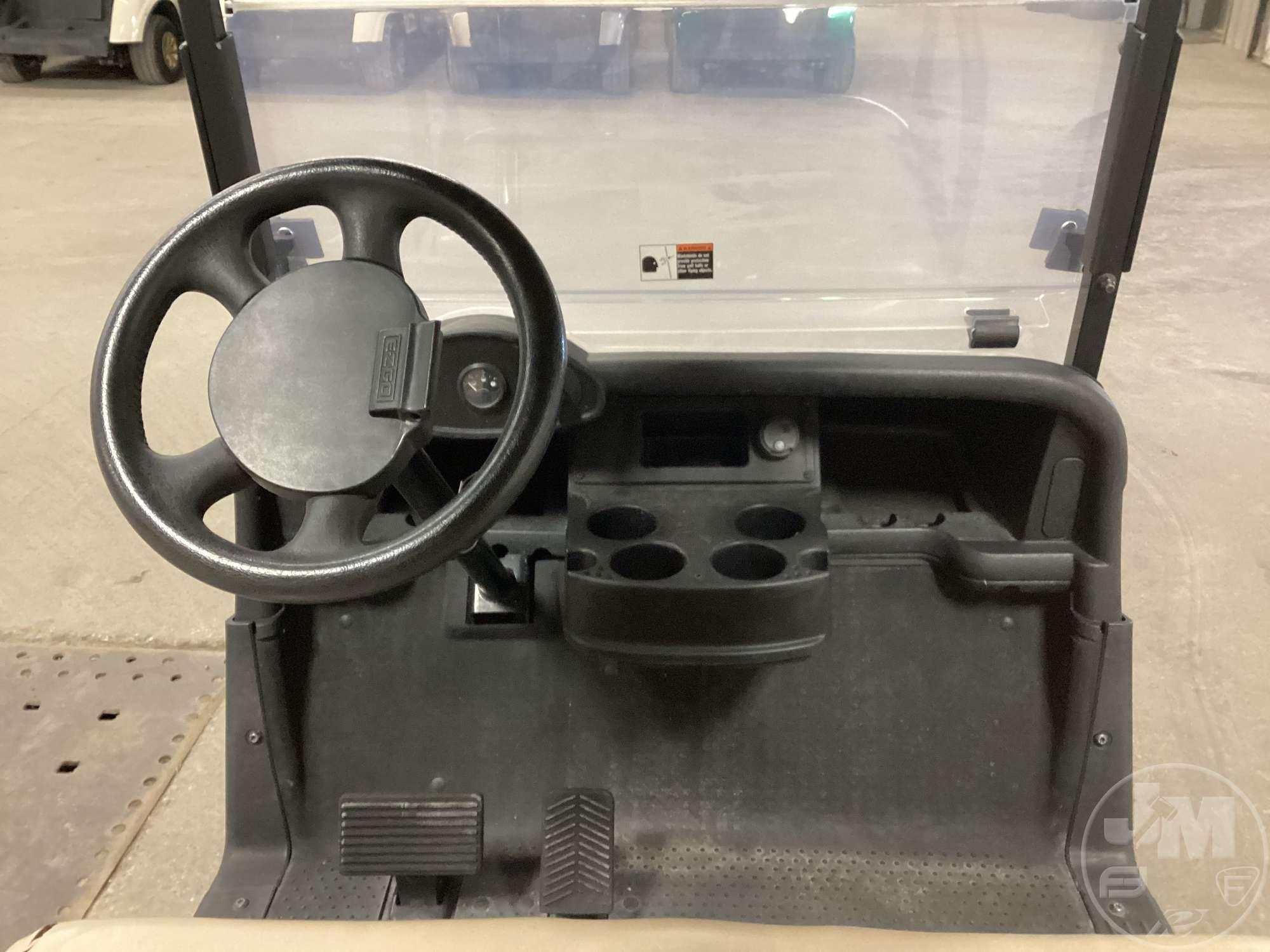 2018 EZ GO RXV 5476137