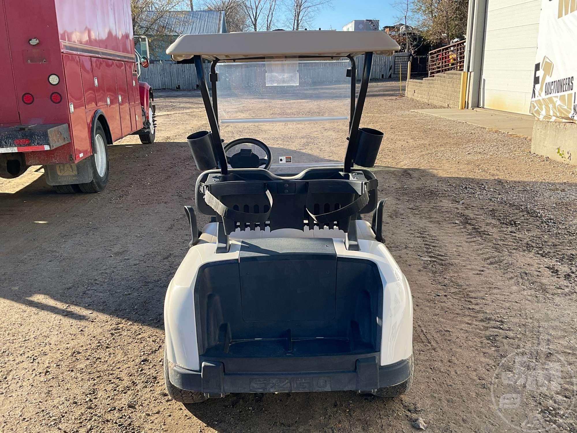 2019 EZ GO RXV 5506173