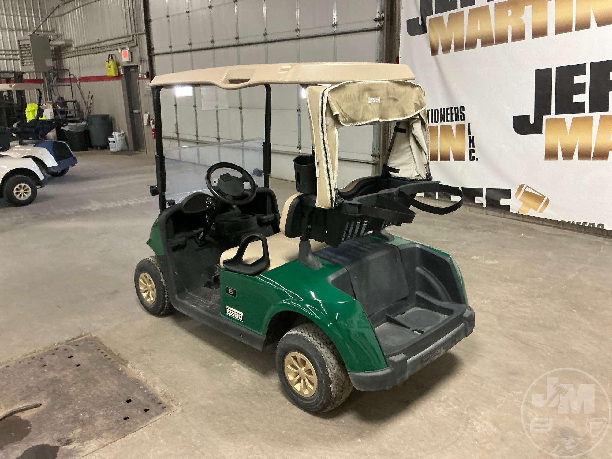2018 EZ GO RXV 5470286