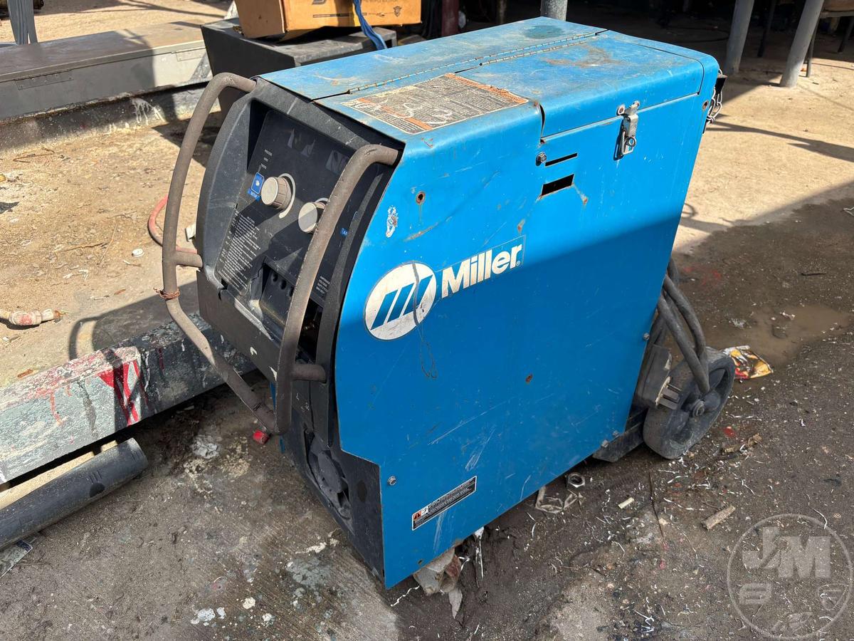 MILLER 907168 PORTABLE WELDER SN: LJ060548B