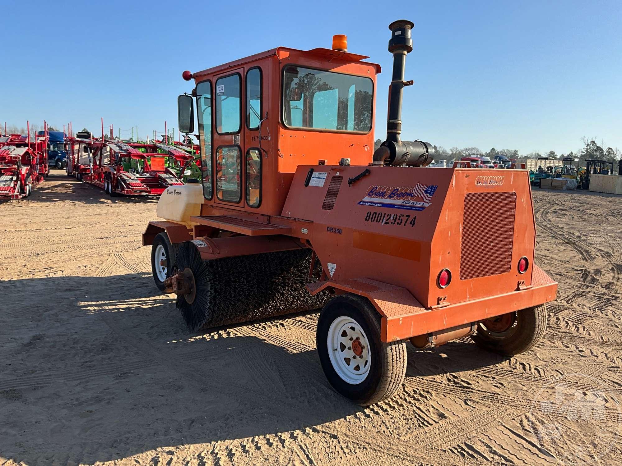 2016 BROCE CRT350 SN: 409927 BROOM TRACTOR