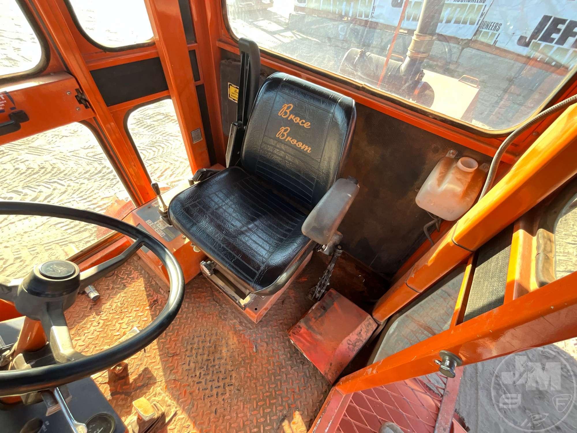 2016 BROCE CRT350 SN: 409927 BROOM TRACTOR