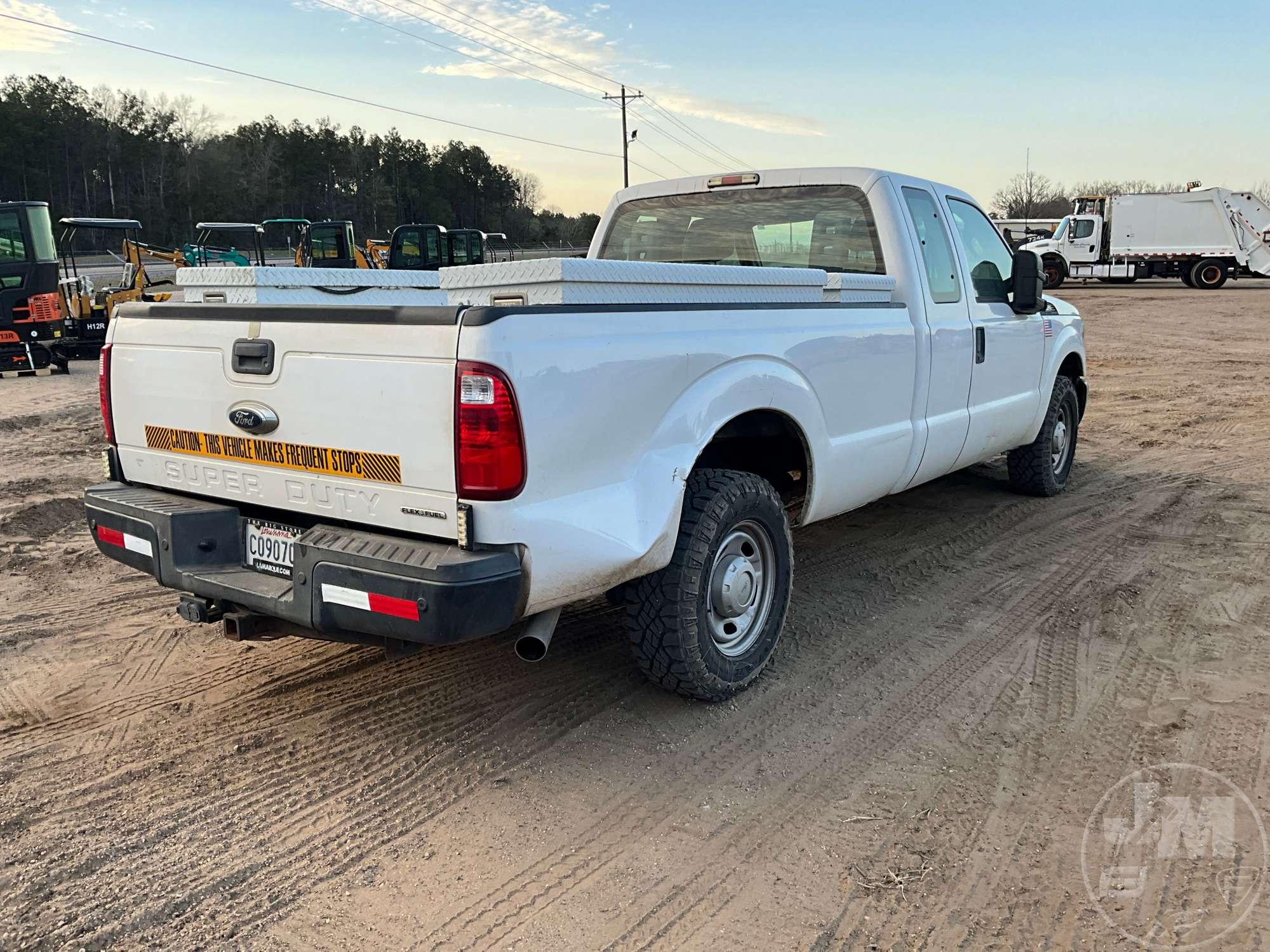 2014 FORD F-250 EXTENDED CAB 4X2 PICKUP VIN: 1FT7X2A66EEB68874
