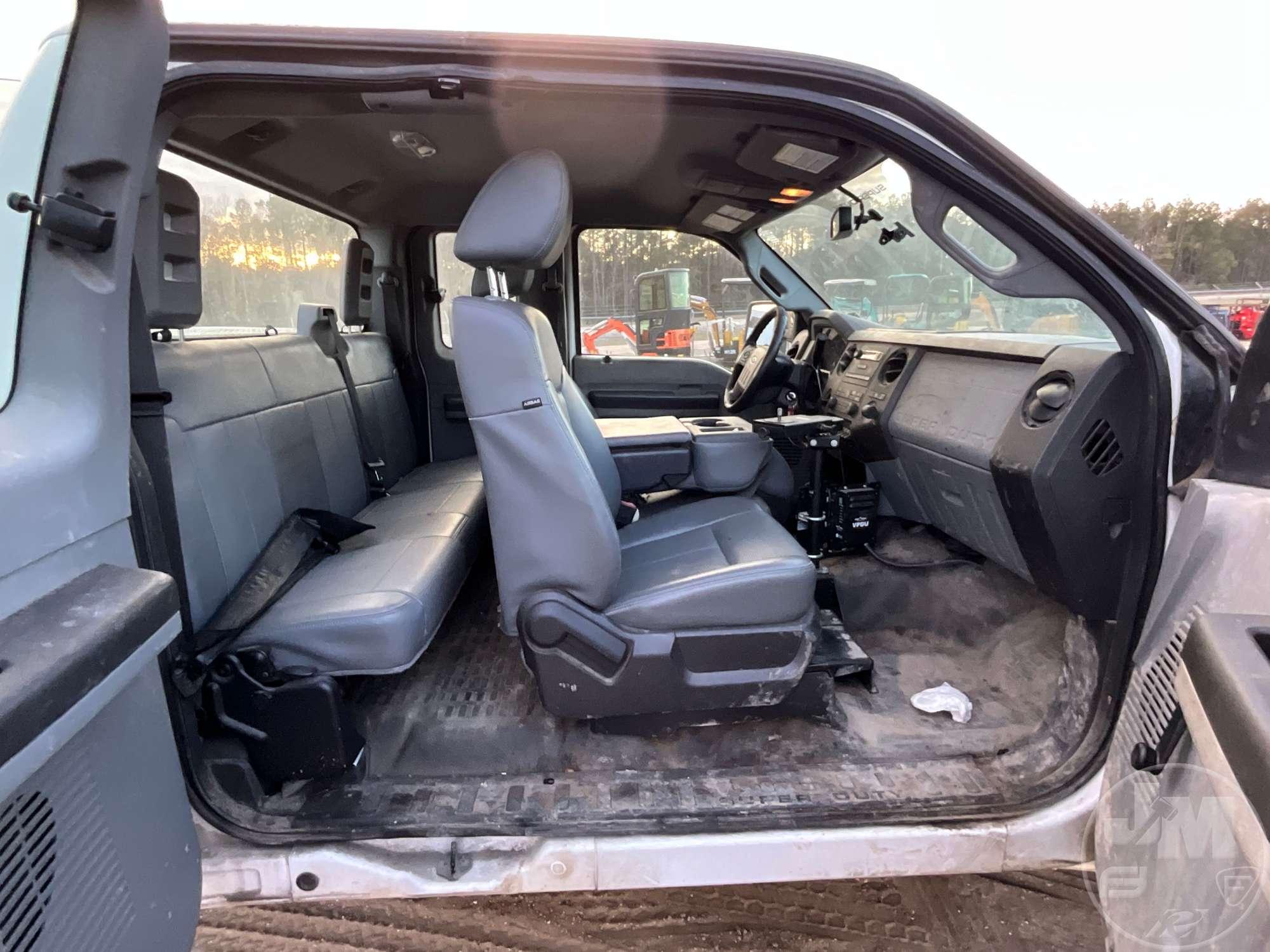 2014 FORD F-250 EXTENDED CAB 4X2 PICKUP VIN: 1FT7X2A66EEB68874