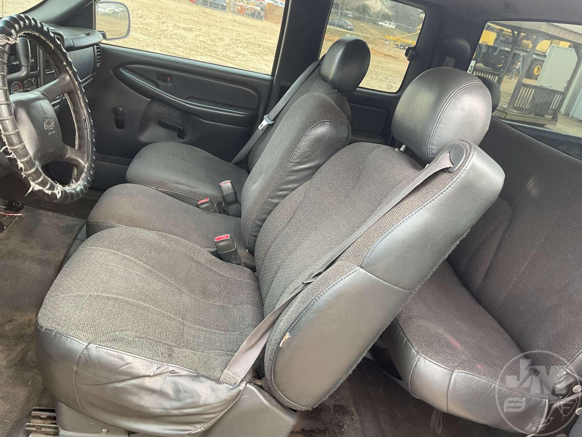 2000 CHEVROLET SILVERADO 1500 EXTENDED CAB 4X2 PICKUP VIN: 2GCEC19V3Y1360767