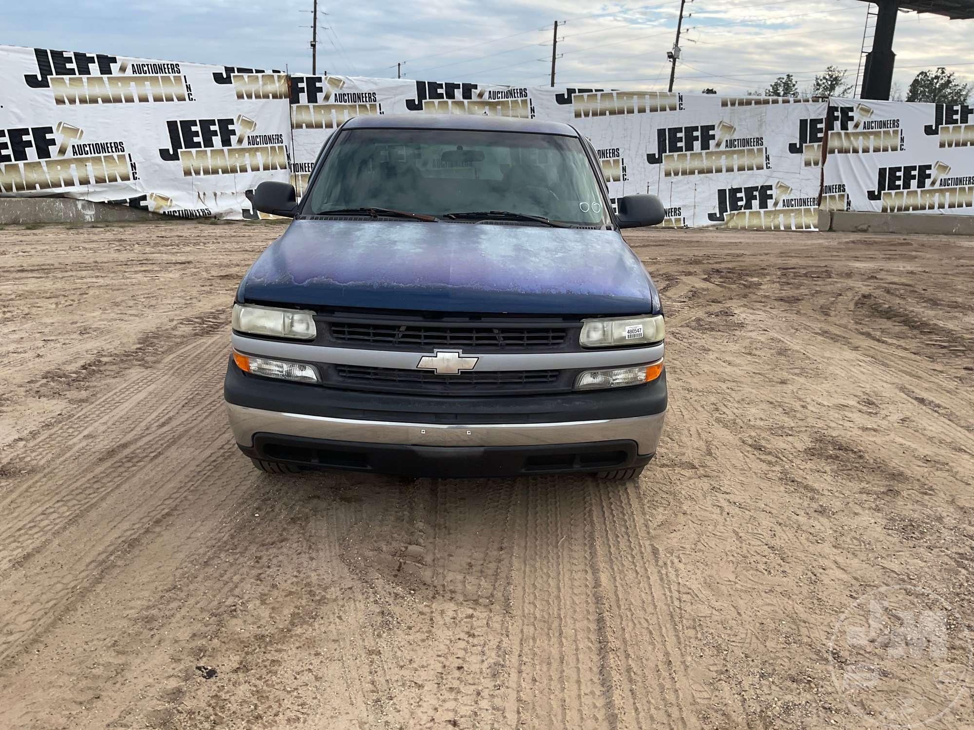 2000 CHEVROLET SILVERADO 1500 EXTENDED CAB 4X2 PICKUP VIN: 2GCEC19V3Y1360767