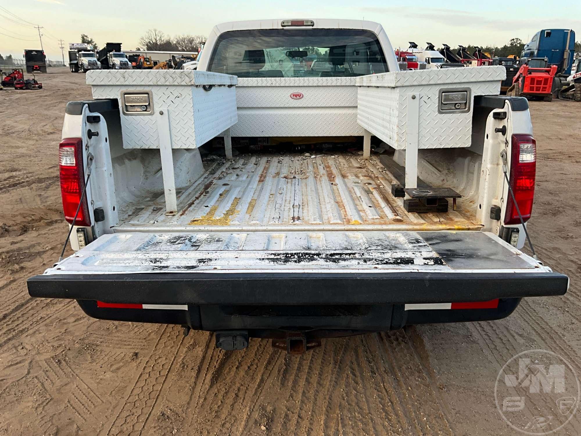 2014 FORD F-250 EXTENDED CAB 4X2 PICKUP VIN: 1FT7X2A66EEB68874