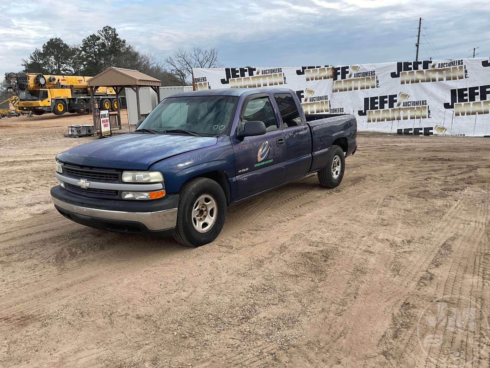 2000 CHEVROLET SILVERADO 1500 EXTENDED CAB 4X2 PICKUP VIN: 2GCEC19V3Y1360767