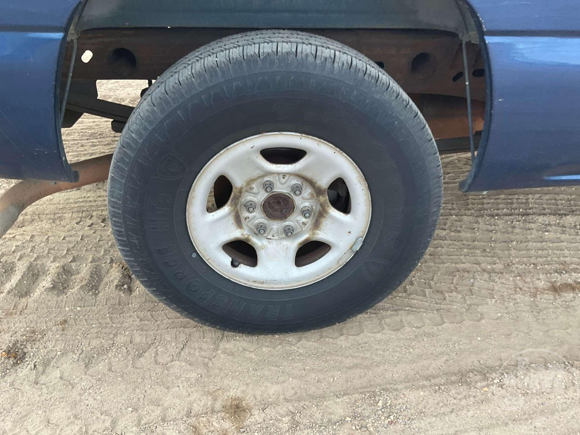 2000 CHEVROLET SILVERADO 1500 EXTENDED CAB 4X2 PICKUP VIN: 2GCEC19V3Y1360767