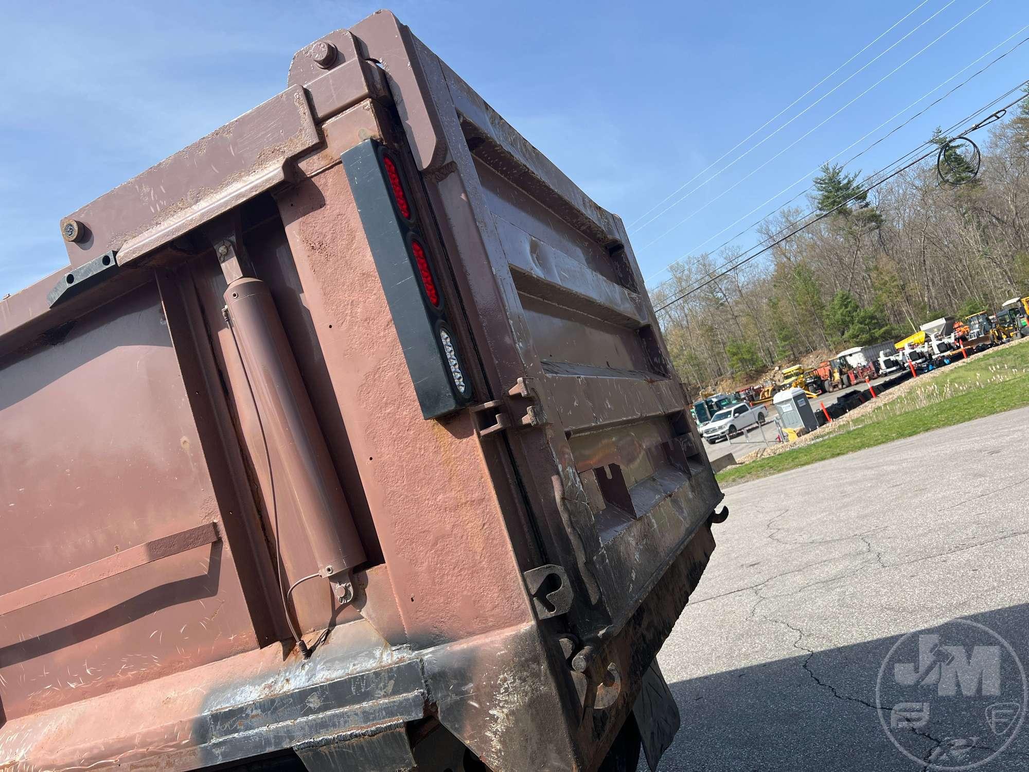 2013 PETERBILT 367 TRI-AXLE DUMP TRUCK VIN: 1NPTLP0X5DD190590
