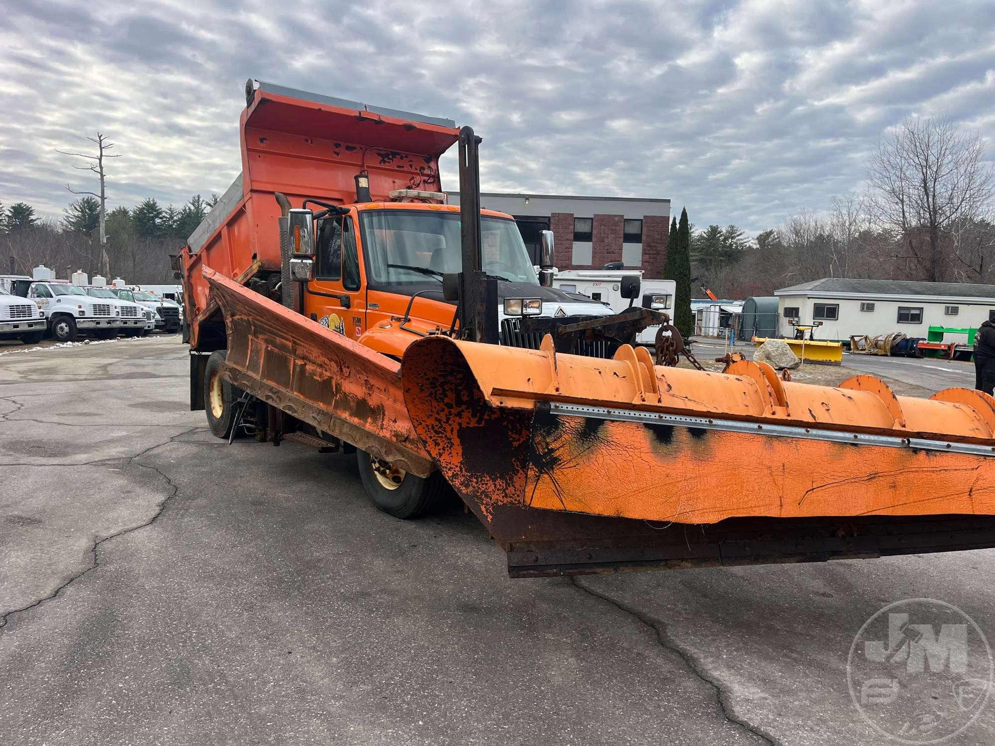2006 INTERNATIONAL 7500 4X2 SINGLE AXLE DUMP TRUCK VIN: 1HTWLAZRX6J344725