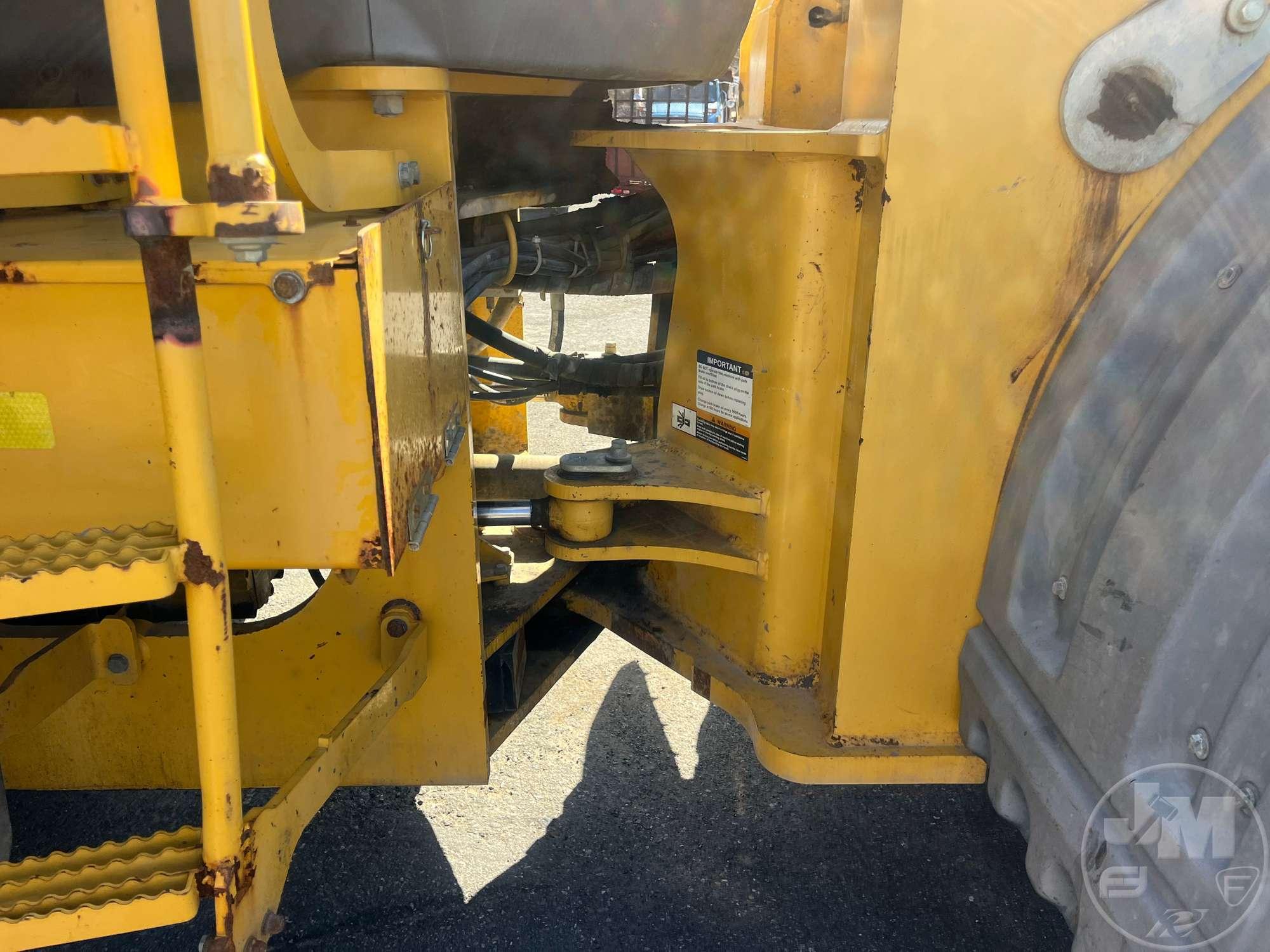 2010 DEERE 744K WHEEL LOADER SN: 628769