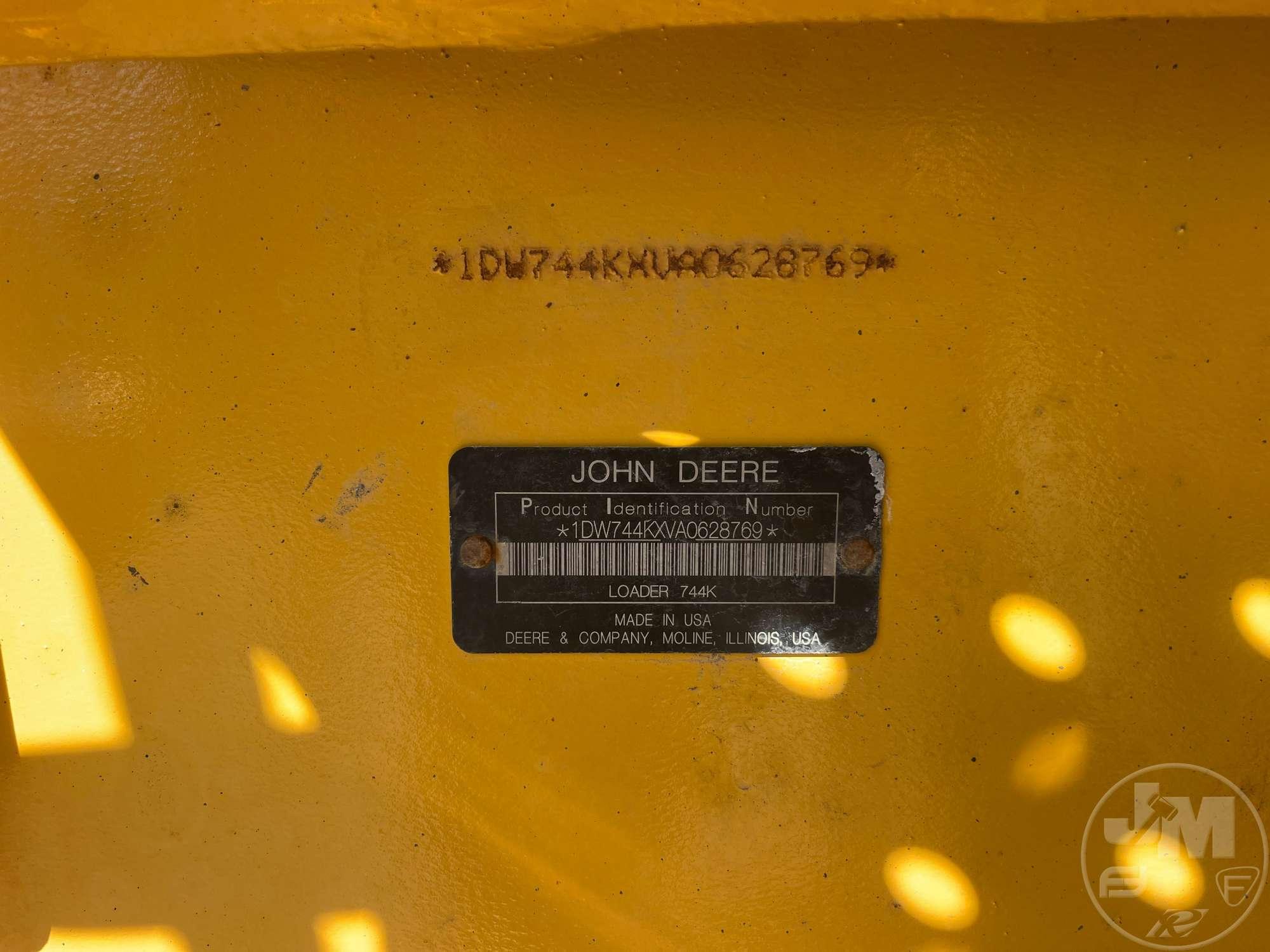 2010 DEERE 744K WHEEL LOADER SN: 628769