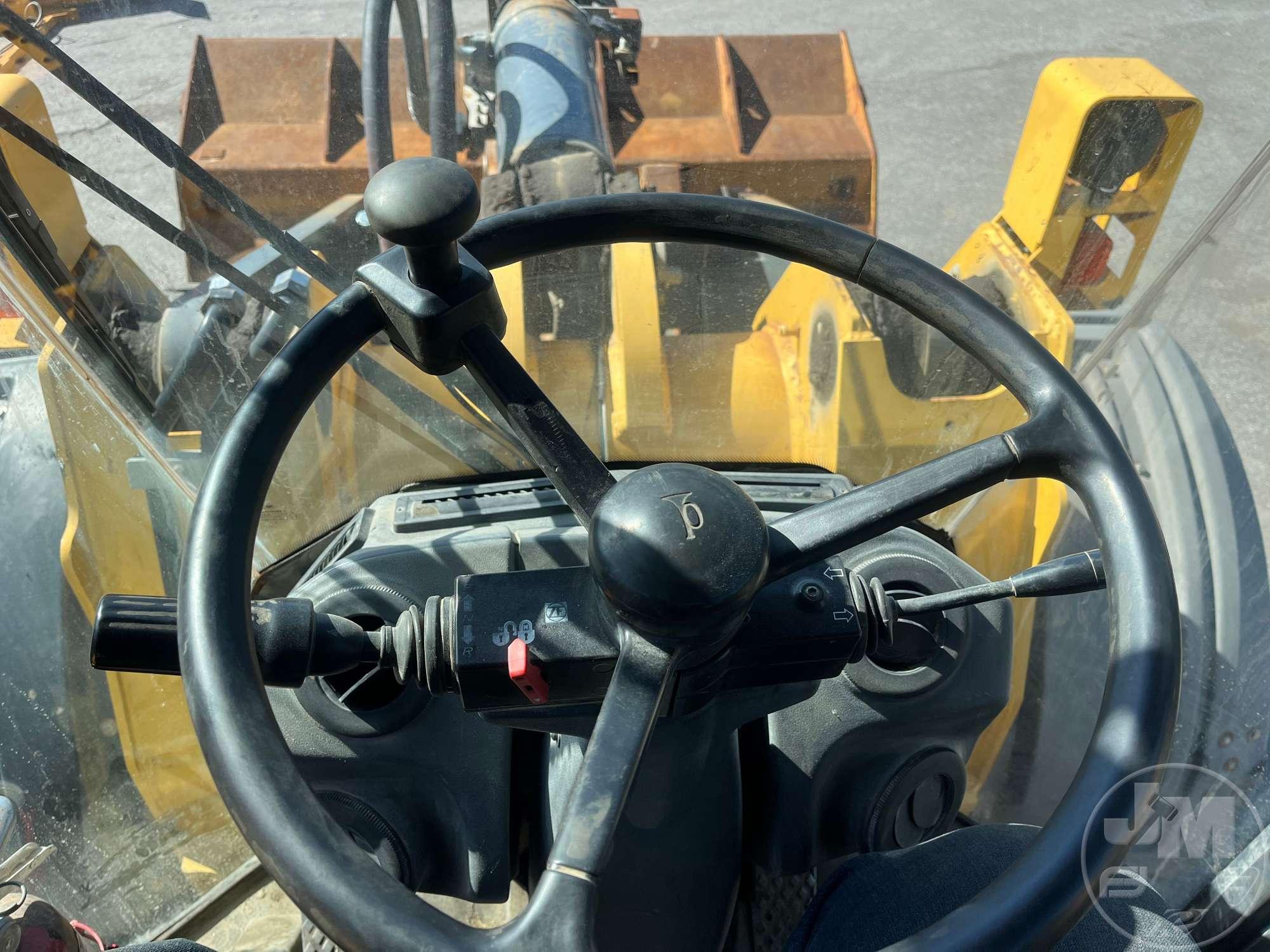 2010 DEERE 744K WHEEL LOADER SN: 628769
