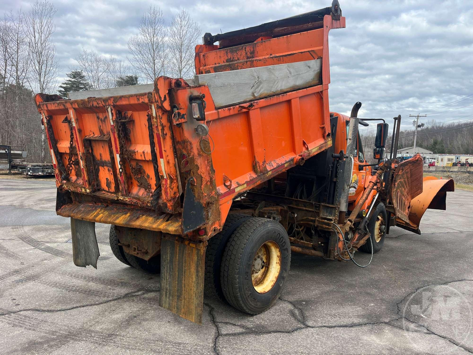 2006 INTERNATIONAL 7500 4X2 SINGLE AXLE DUMP TRUCK VIN: 1HTWLAZRX6J344725