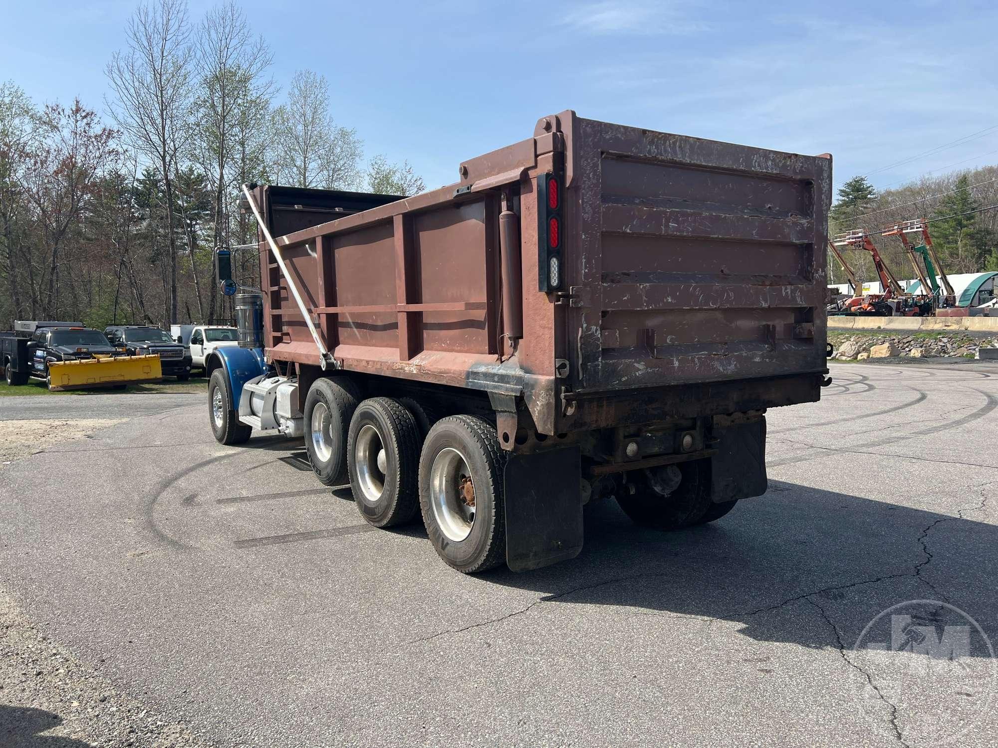 2013 PETERBILT 367 TRI-AXLE DUMP TRUCK VIN: 1NPTLP0X5DD190590