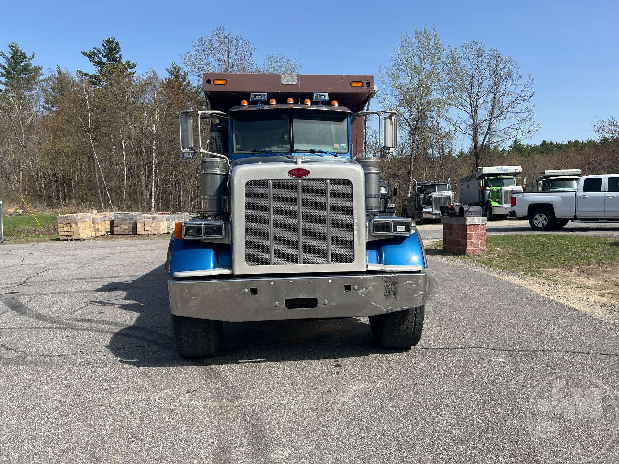 2013 PETERBILT 367 TRI-AXLE DUMP TRUCK VIN: 1NPTLP0X5DD190590