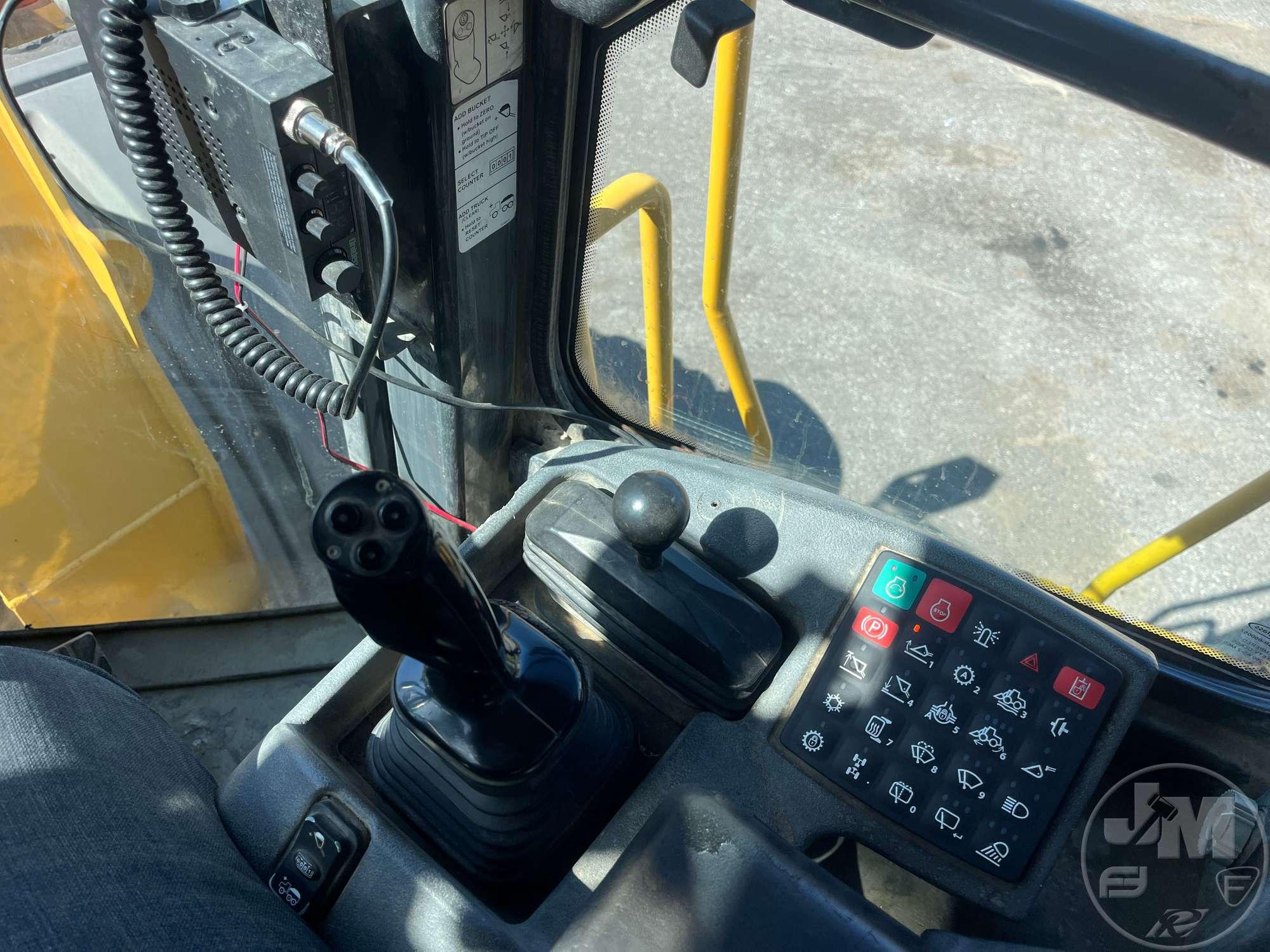 2010 DEERE 744K WHEEL LOADER SN: 628769