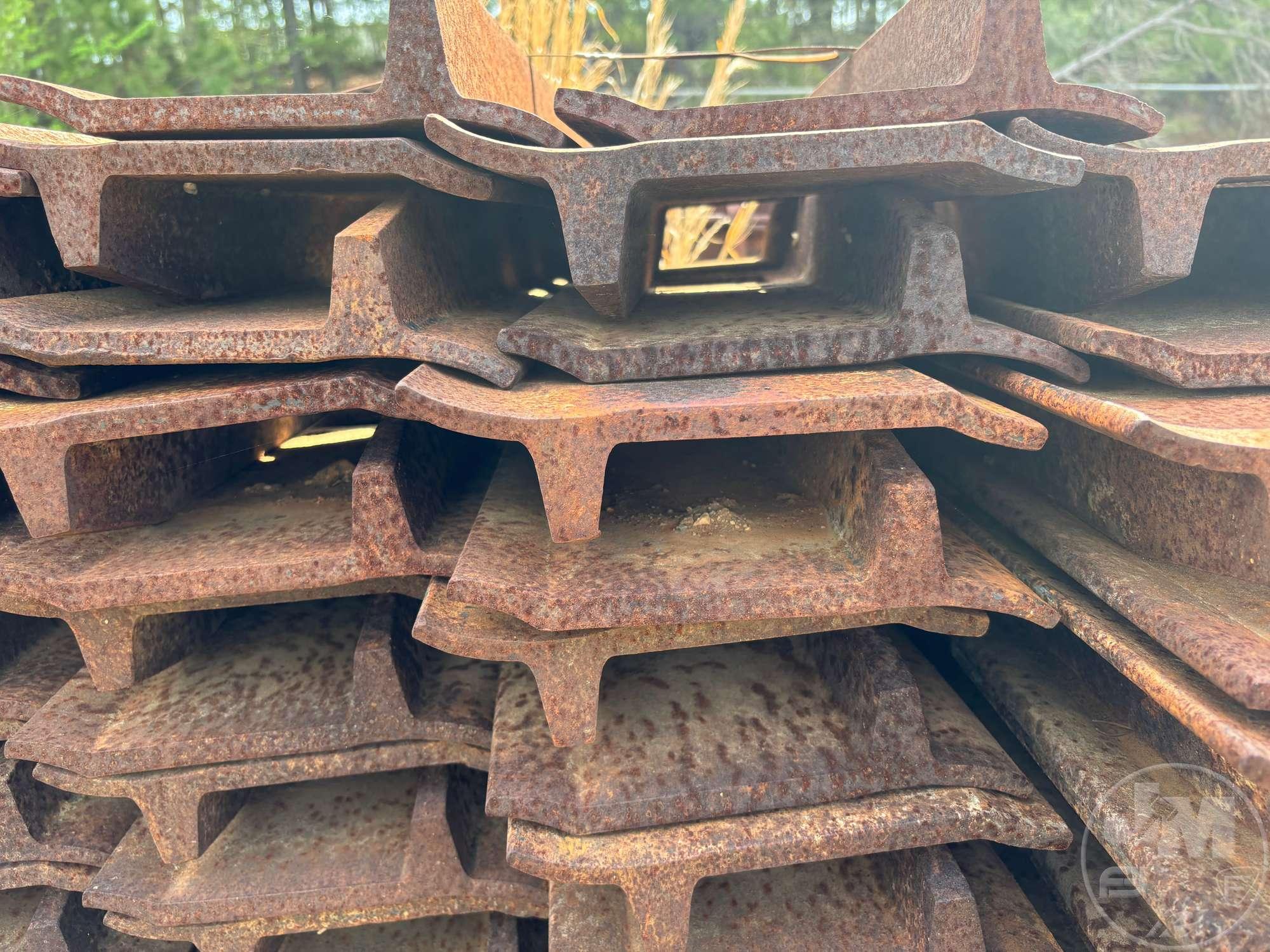 KOMATSU  PC200, 210, 220, 240 27.5 IN. SINGLE GROUSER PADS