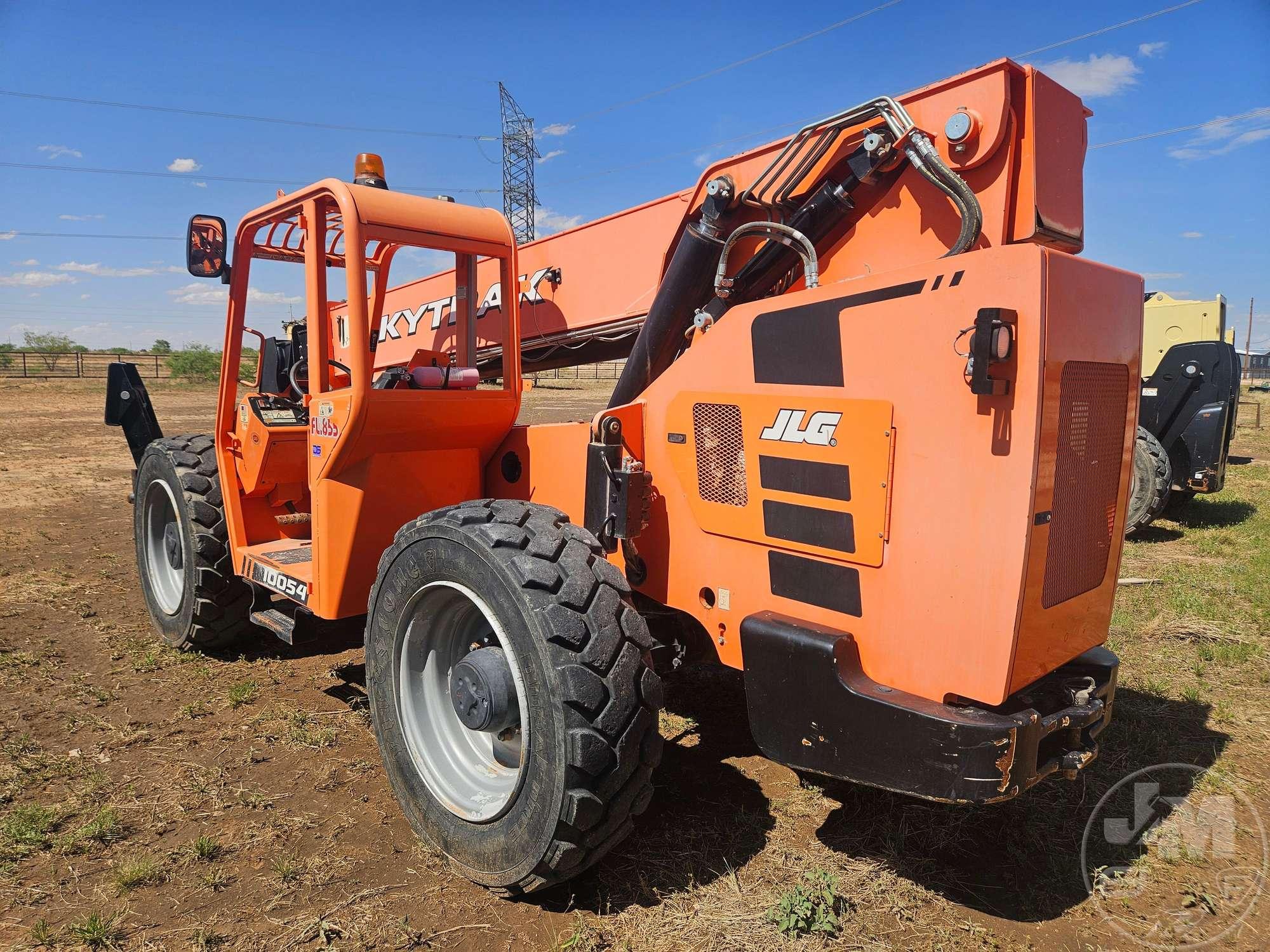 2018 JLG 10054 10000 LB TELESCOPIC FORKLIFT SN: 0160091147