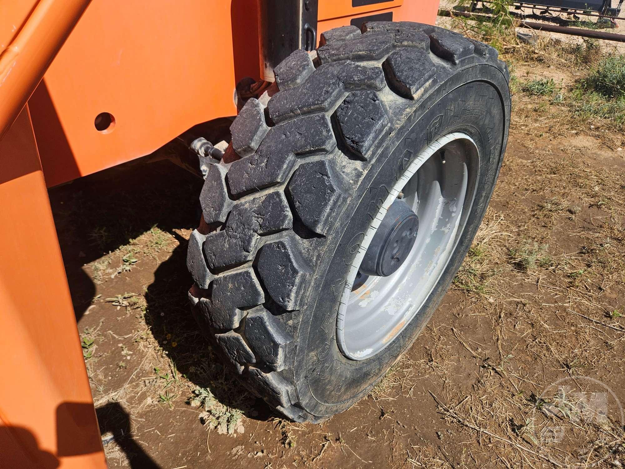 2018 JLG 10054 10000 LB TELESCOPIC FORKLIFT SN: 0160091147