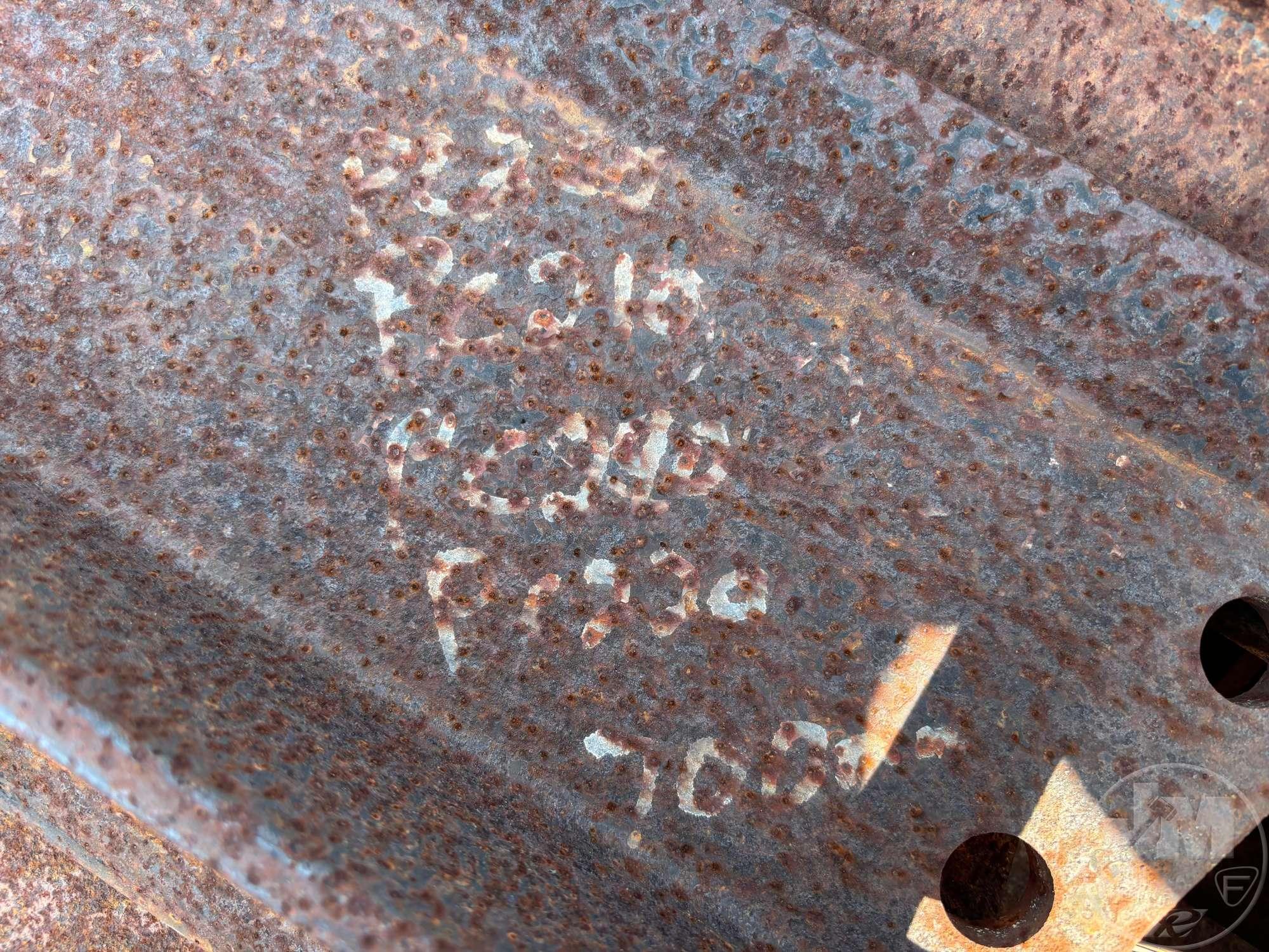 KOMATSU  PC200, 210, 220, 240 27.5 IN. SINGLE GROUSER PADS