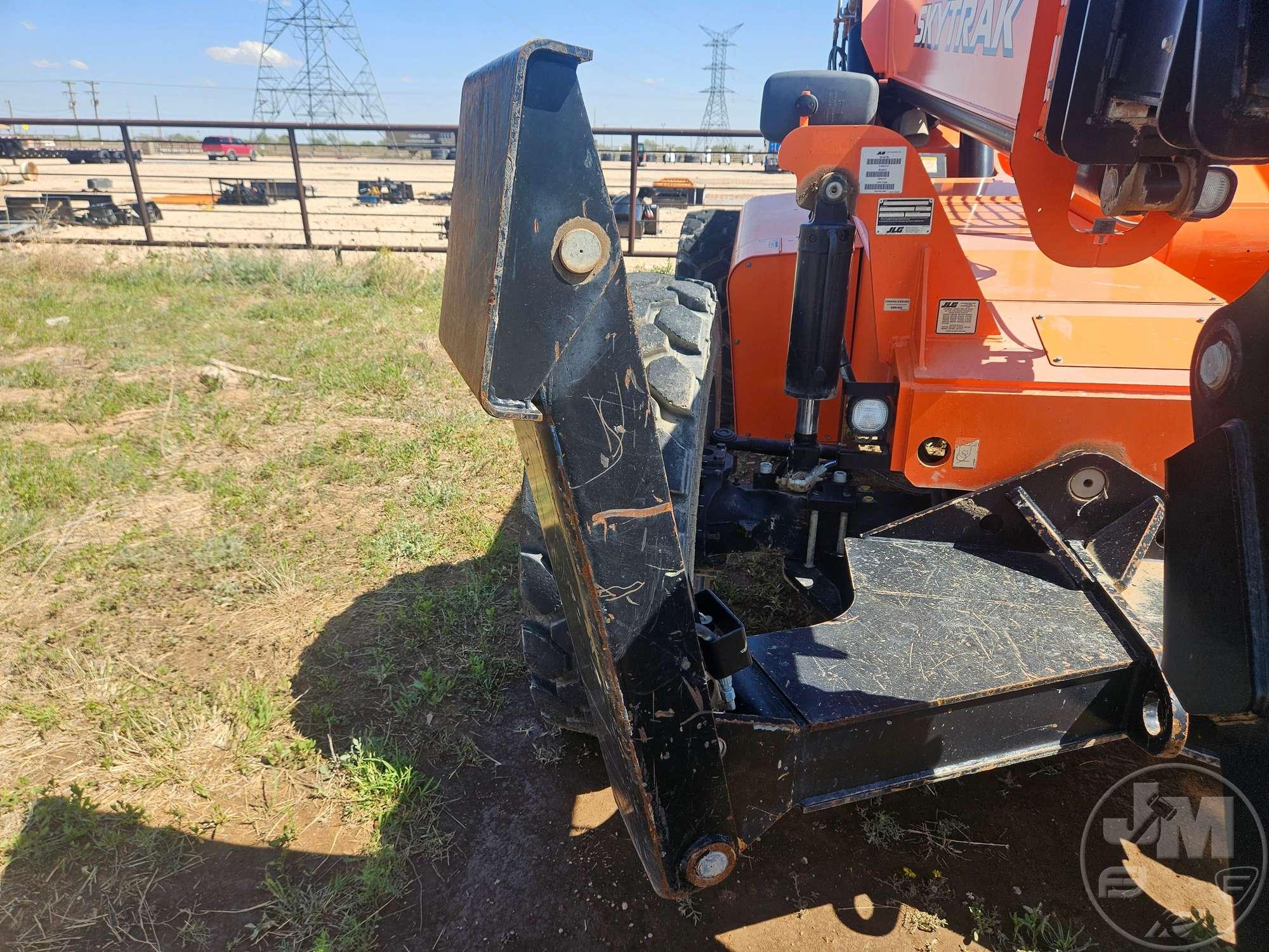 2018 JLG 10054 10000 LB TELESCOPIC FORKLIFT SN: 0160091147