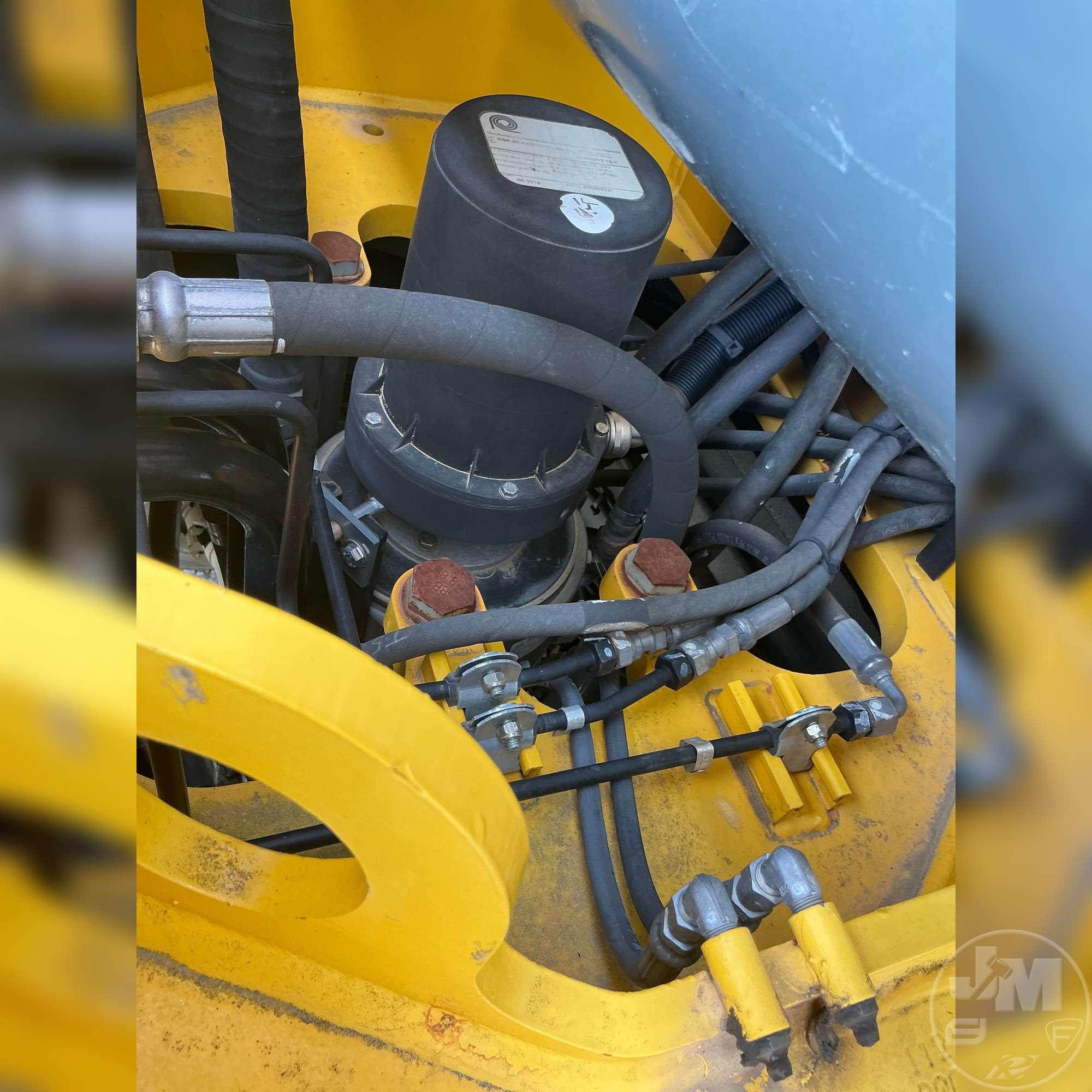 2016 GROVE 530E-2 ROUGH TERRAIN CRANE SN: 235748