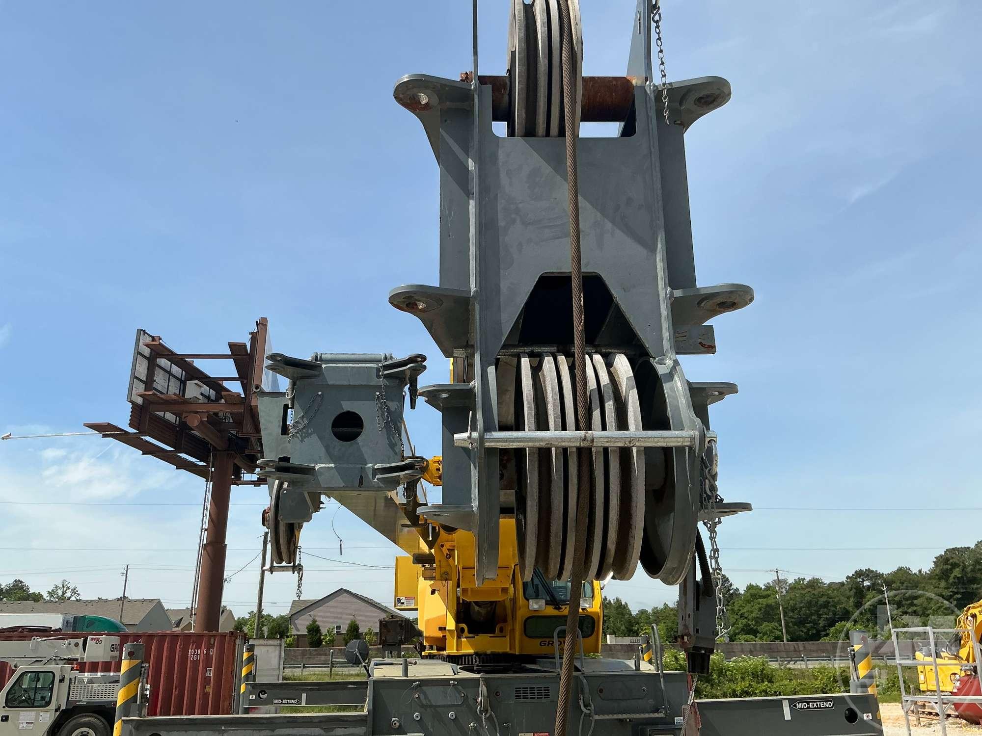 2016 GROVE 530E-2 ROUGH TERRAIN CRANE SN: 235748
